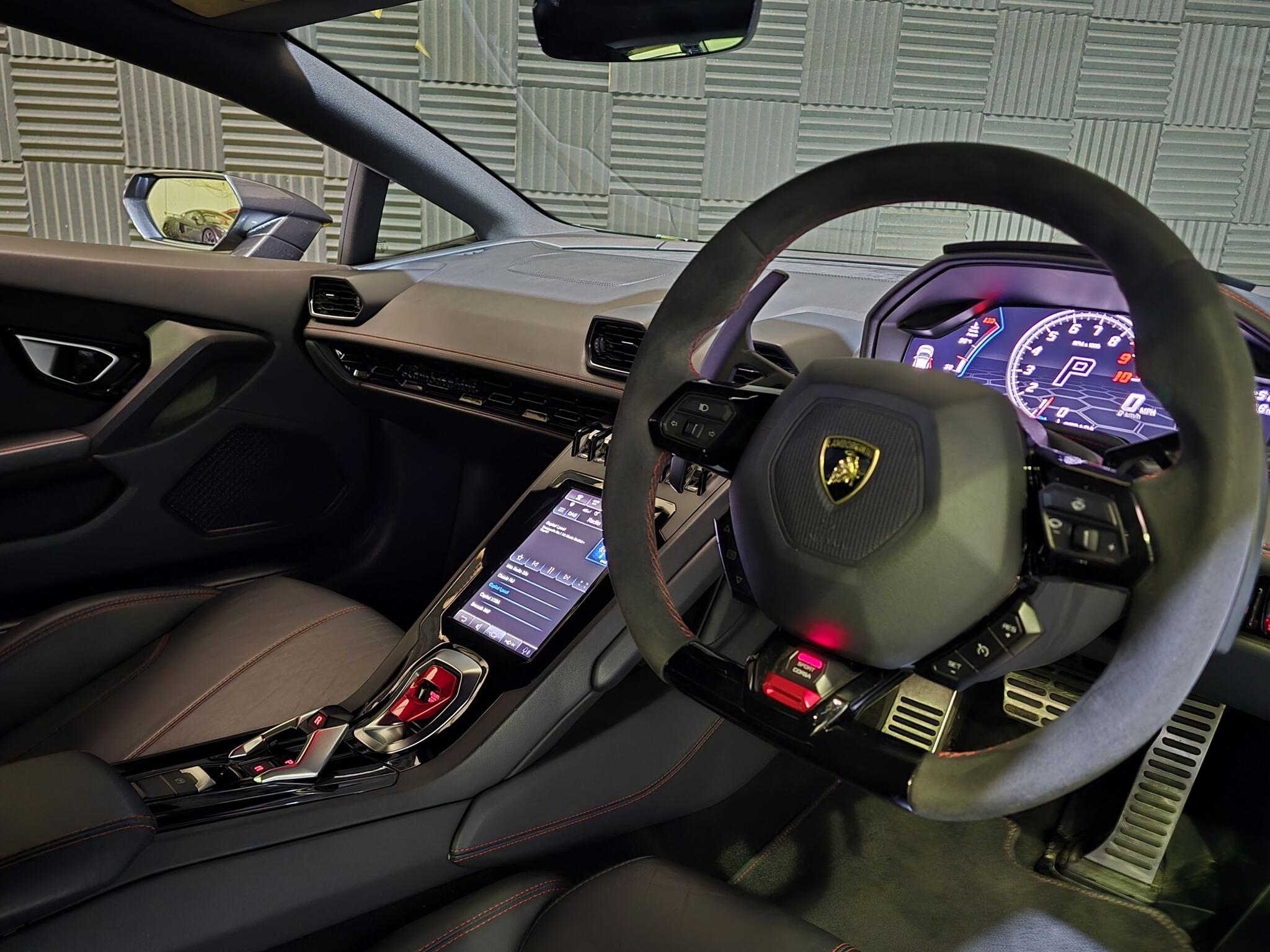 Lamborghini Huracan view 21