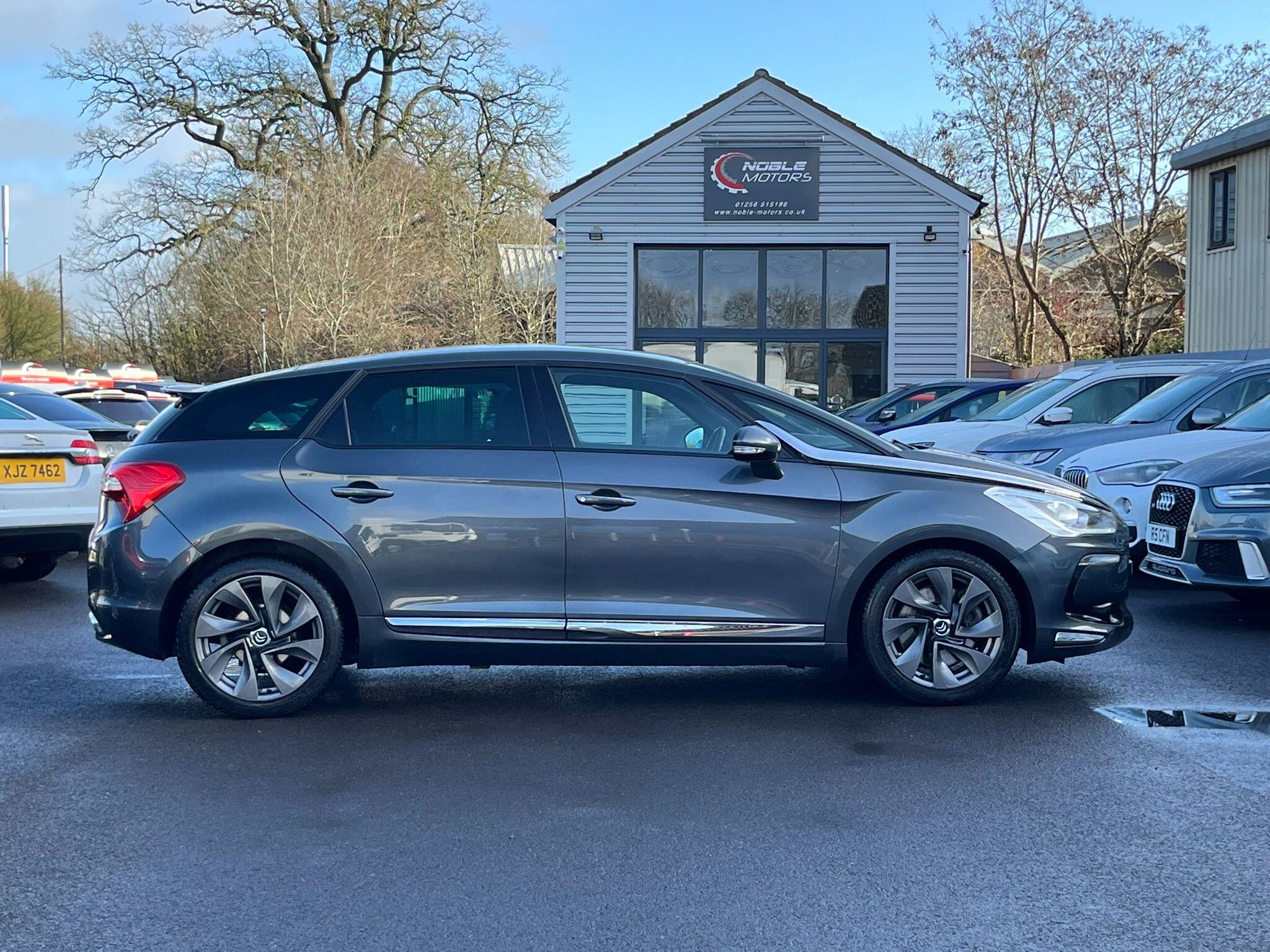Citroen DS5 view 8