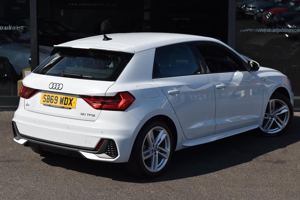 Audi A1 view 7