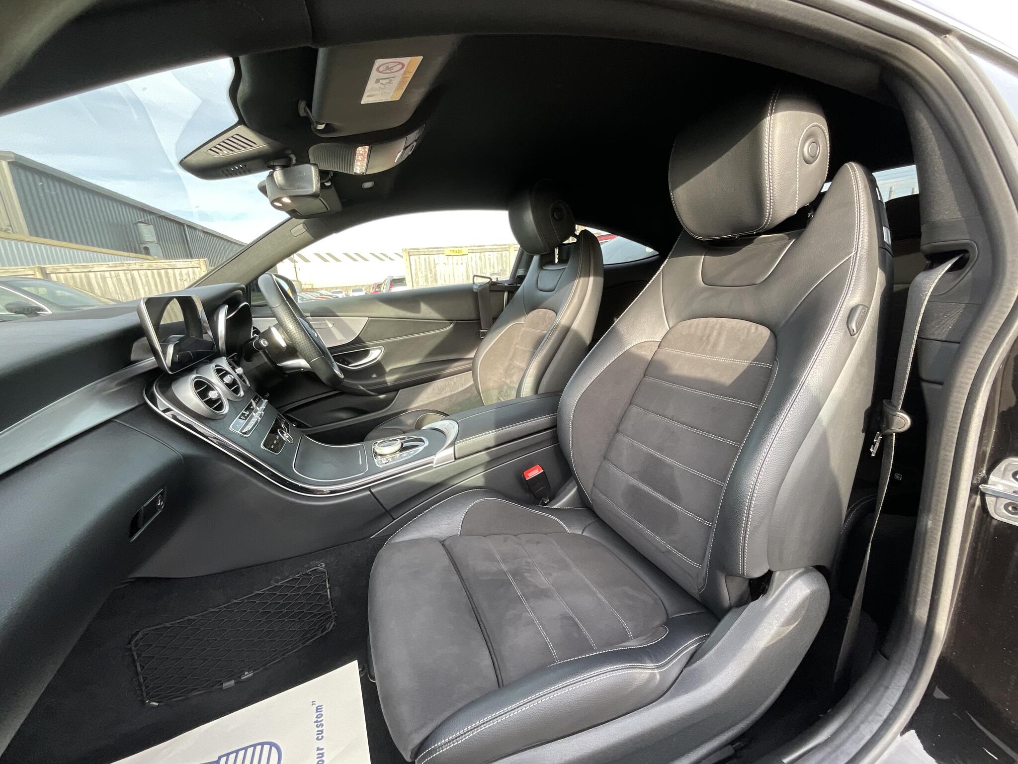 Mercedes-Benz C-Class view 13