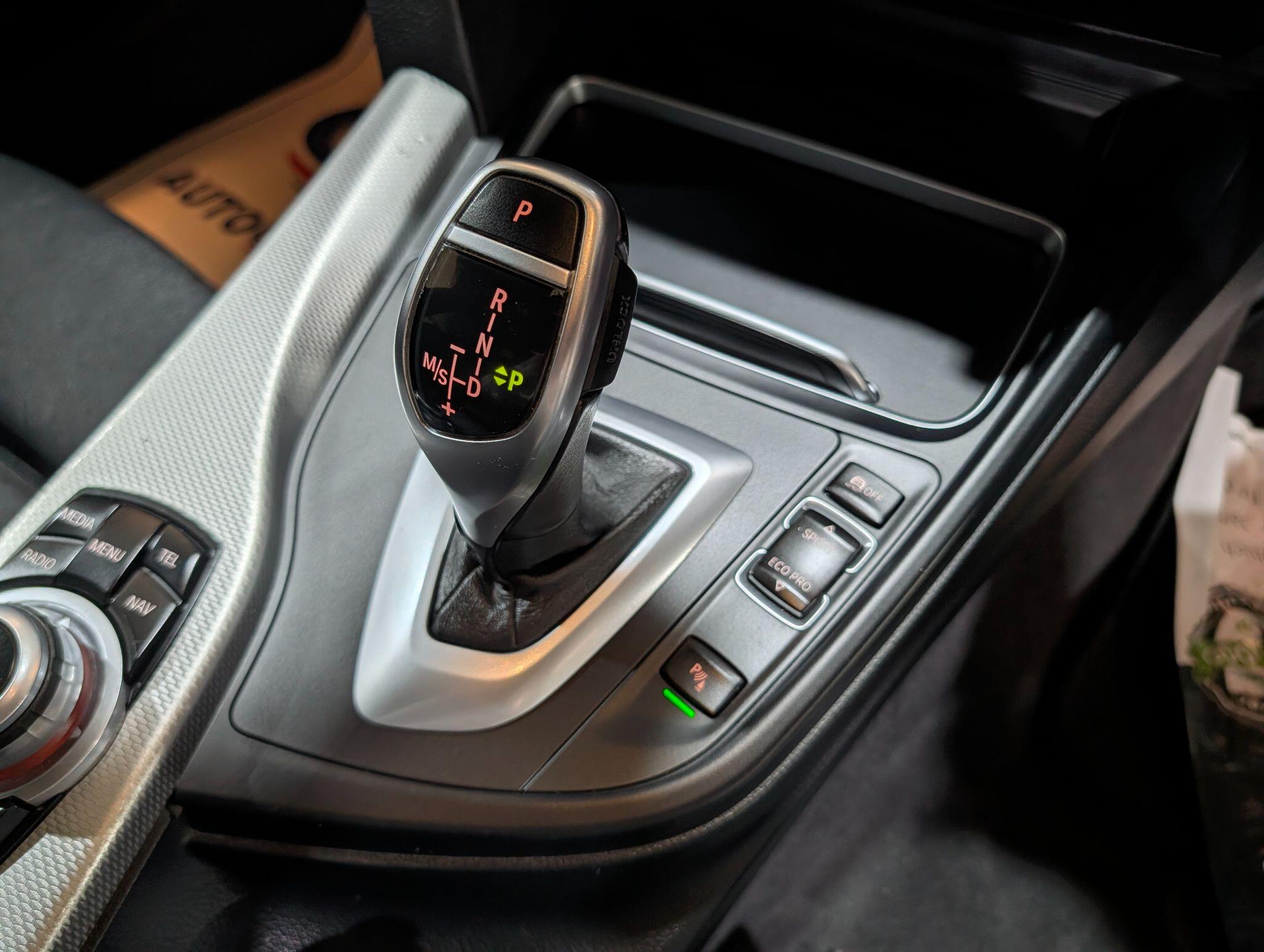 BMW 3 Series view 17