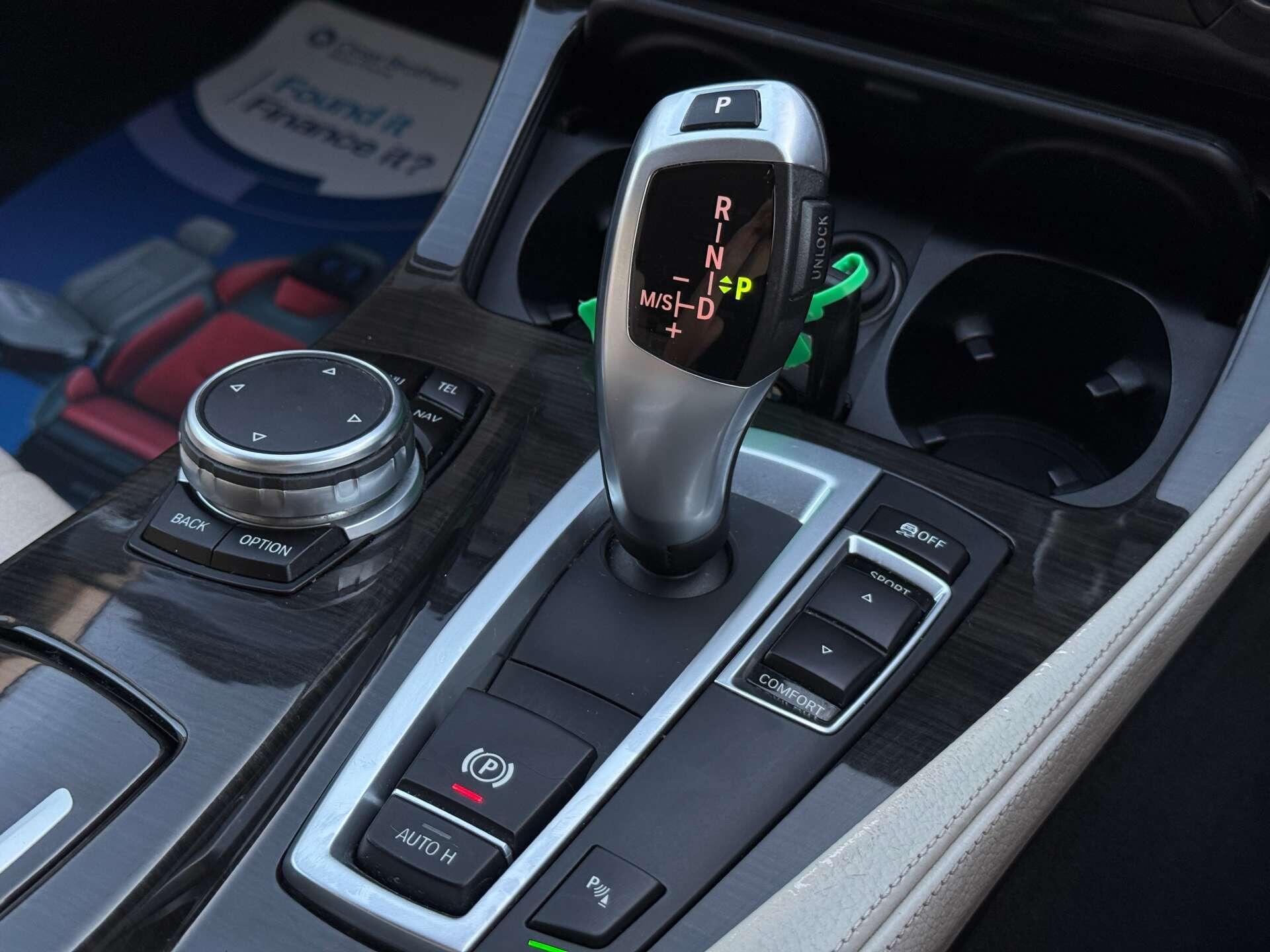 BMW 5 Series view 60