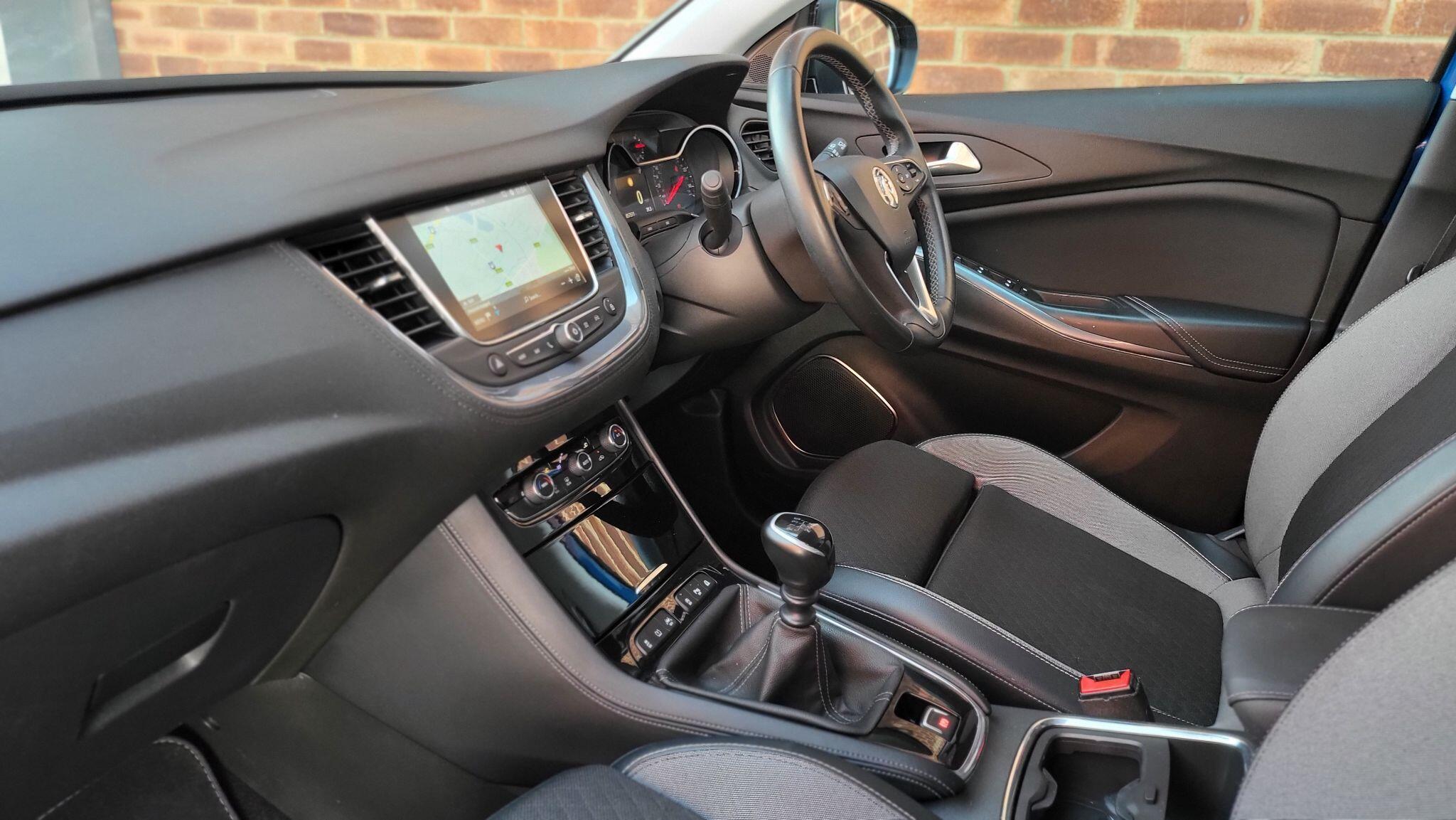 Vauxhall Grandland X view 11