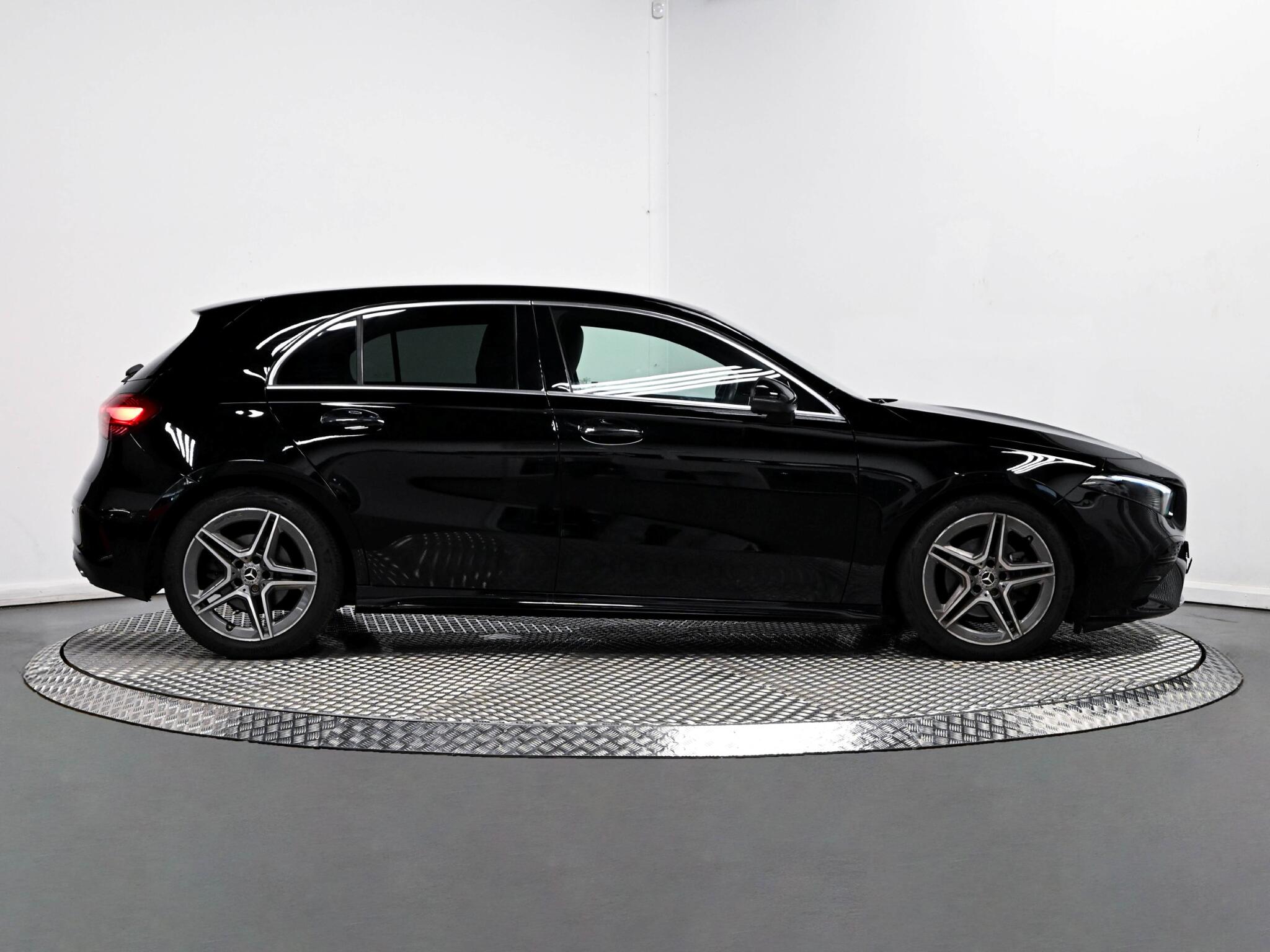Mercedes-Benz A-Class view 32