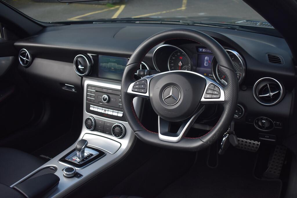 Mercedes-Benz SLC view 10