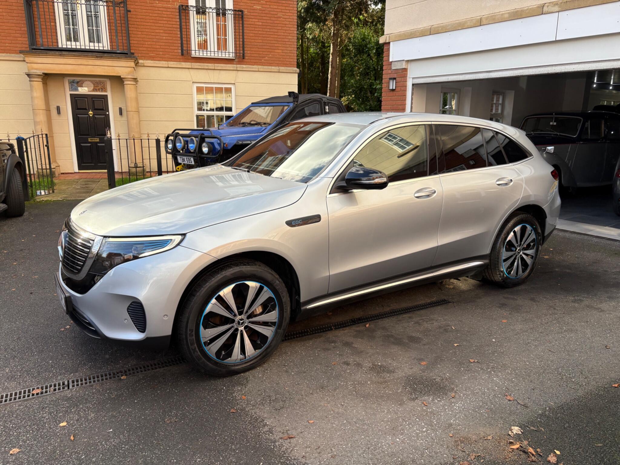 Mercedes-Benz EQC view 7