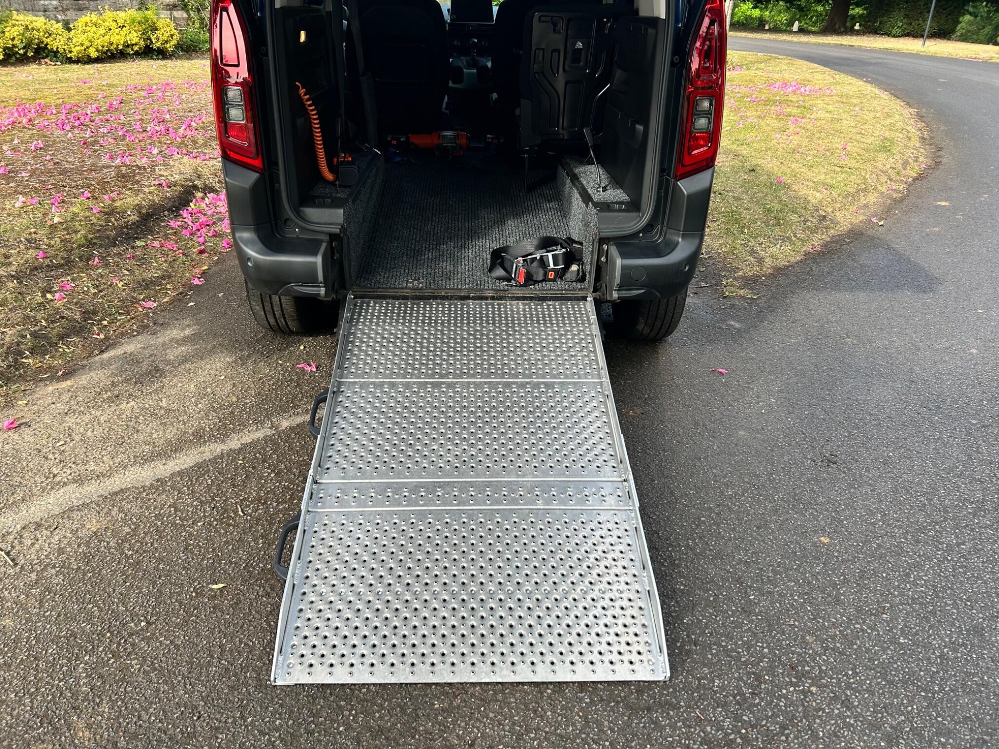 Citroen Berlingo view 4