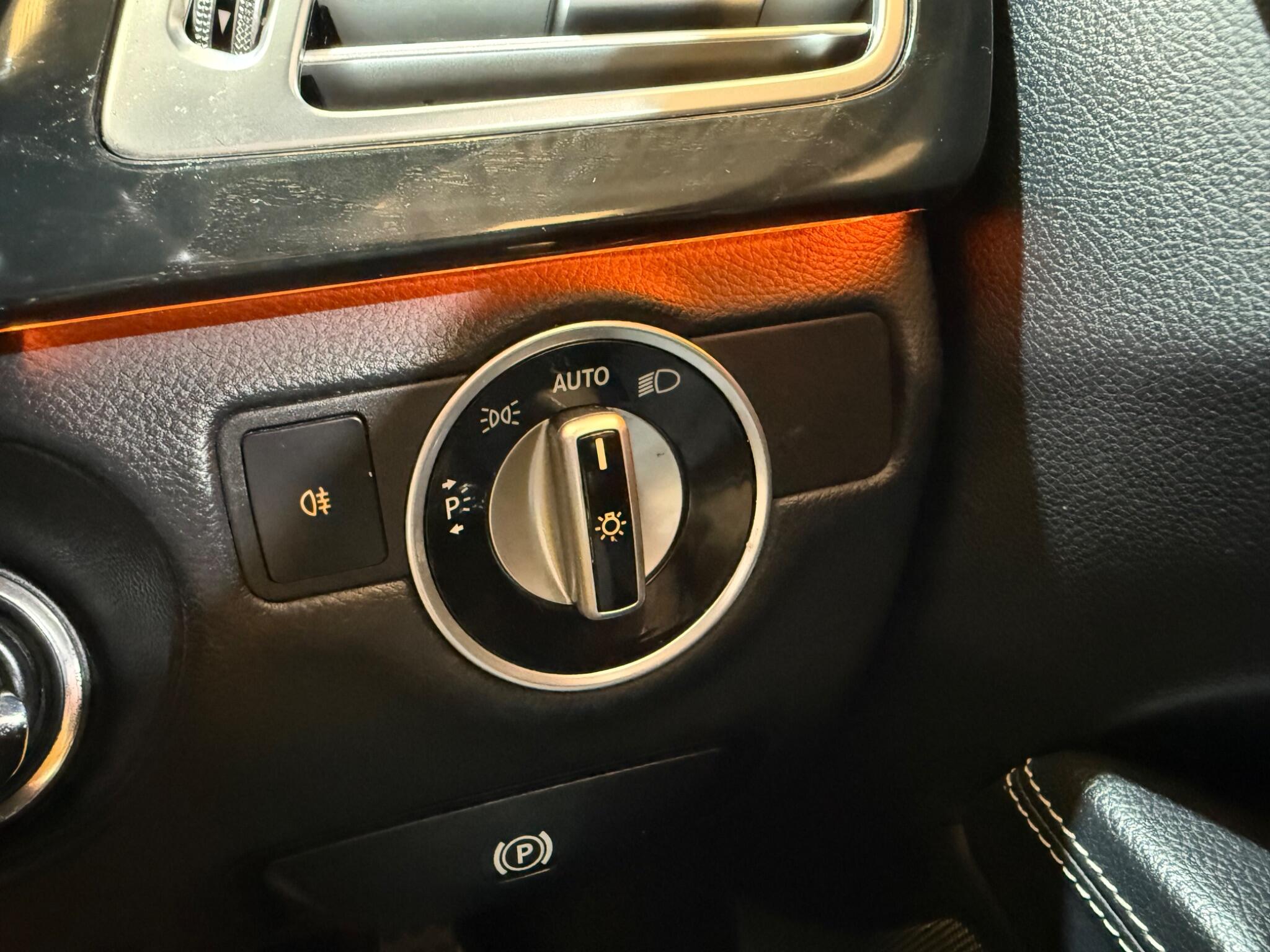 Mercedes-Benz CLS view 29