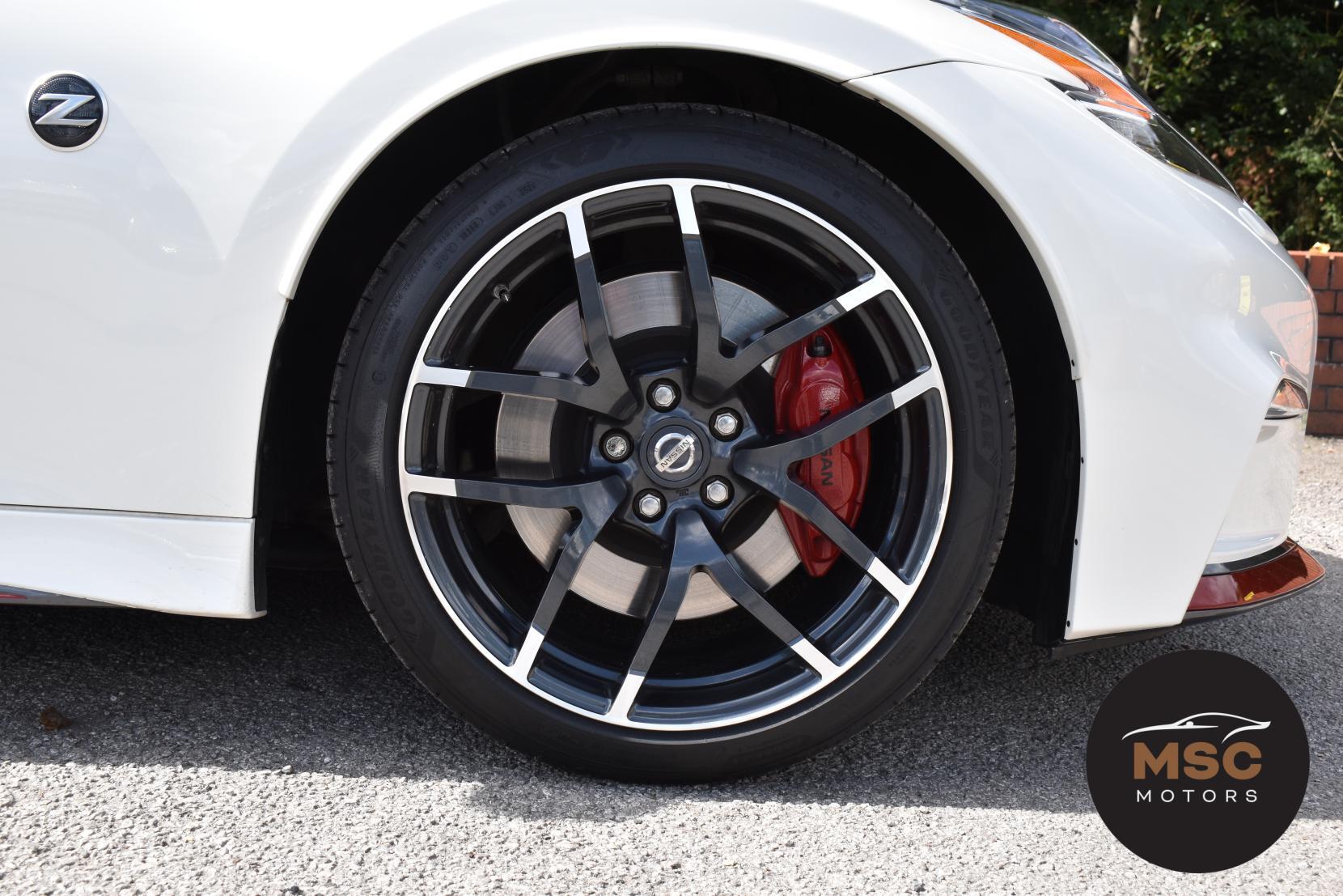 Nissan 370 Z view 33