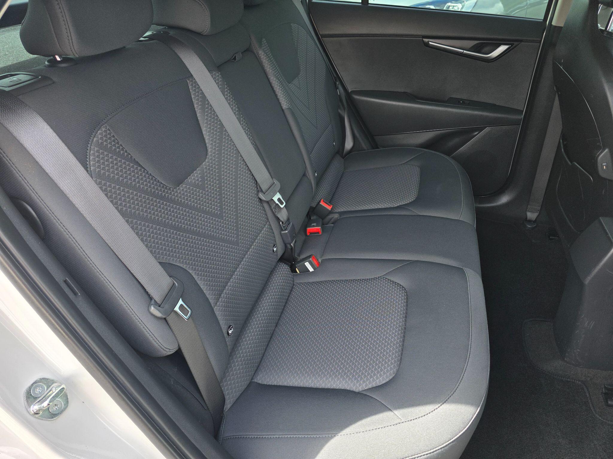 Kia Niro view 11