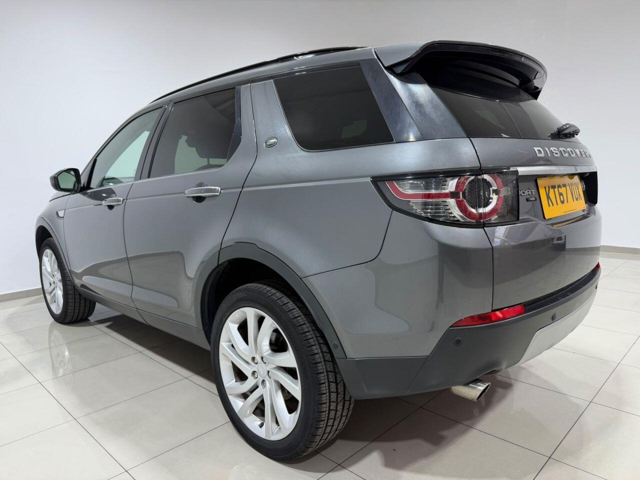 Land Rover Discovery Sport view 9