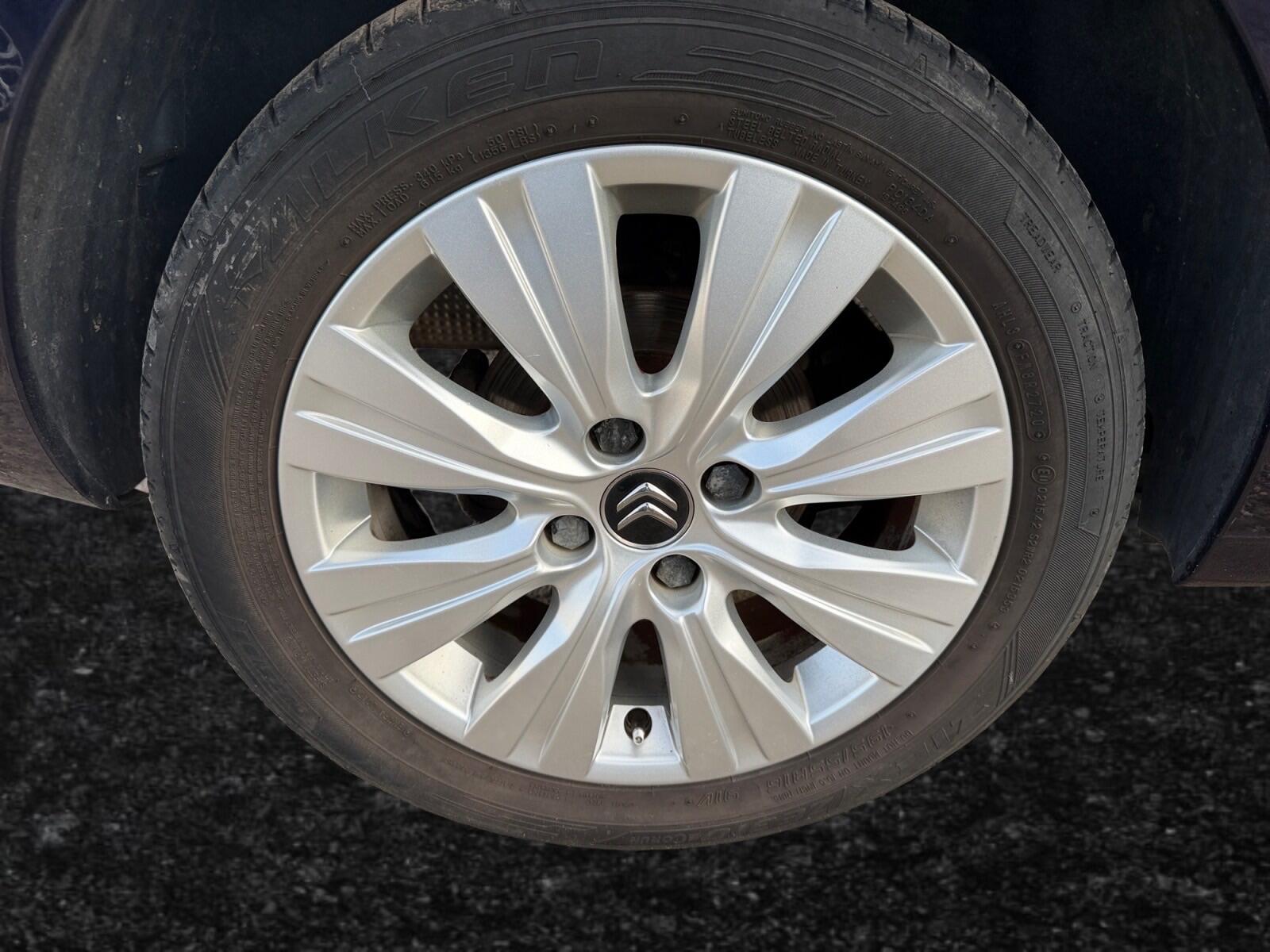 Citroen C3 Picasso view 13