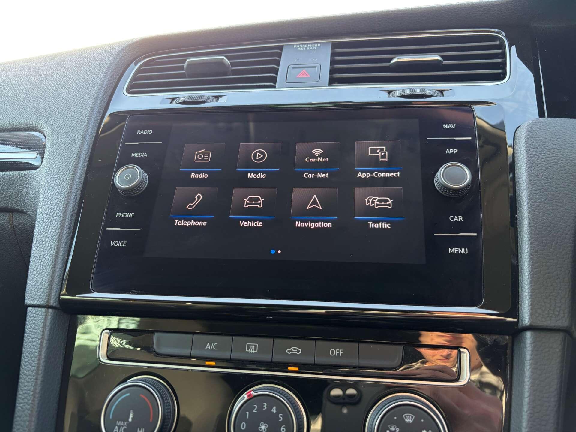 Volkswagen Golf view 49