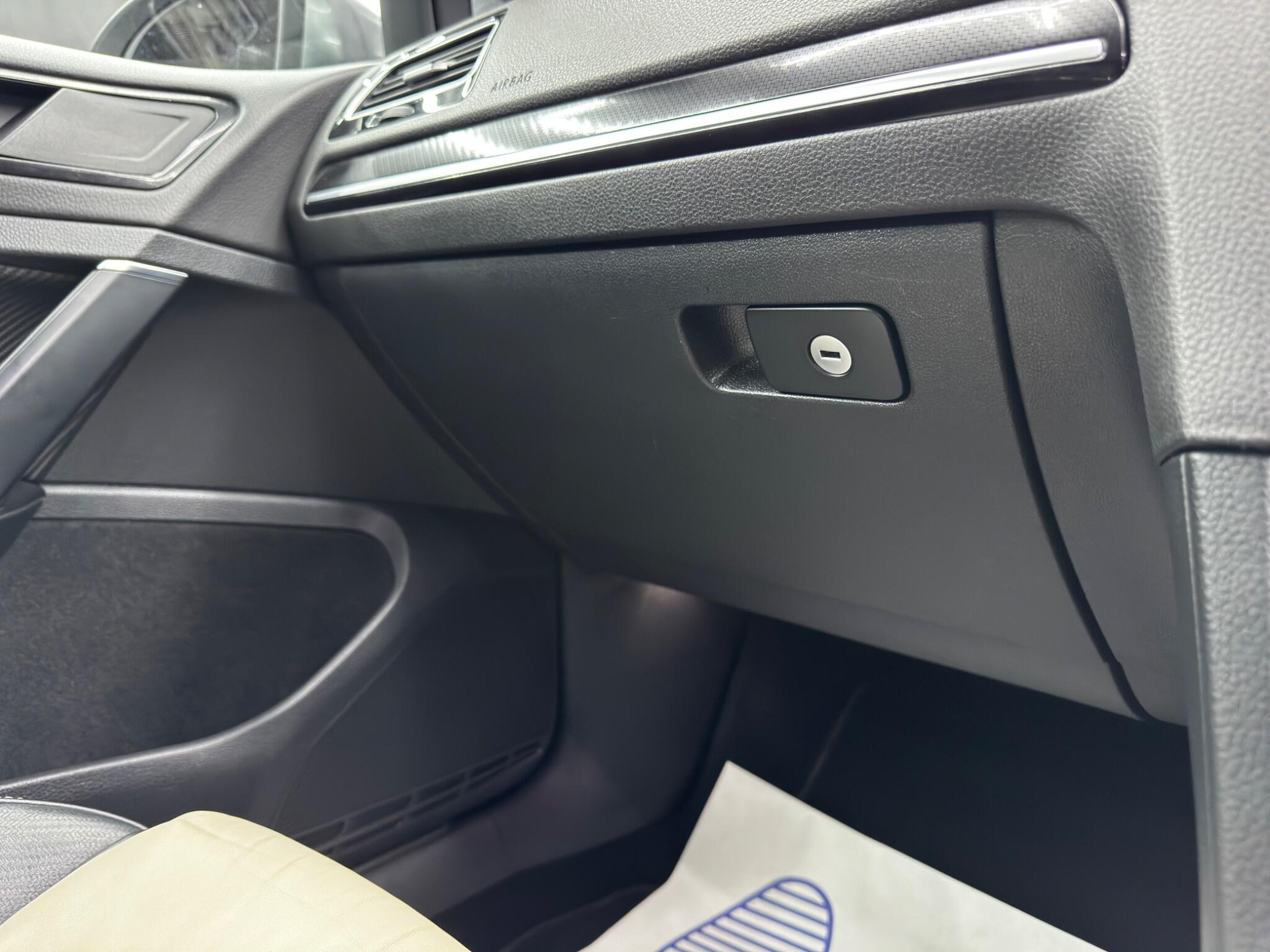 Volkswagen Golf view 36