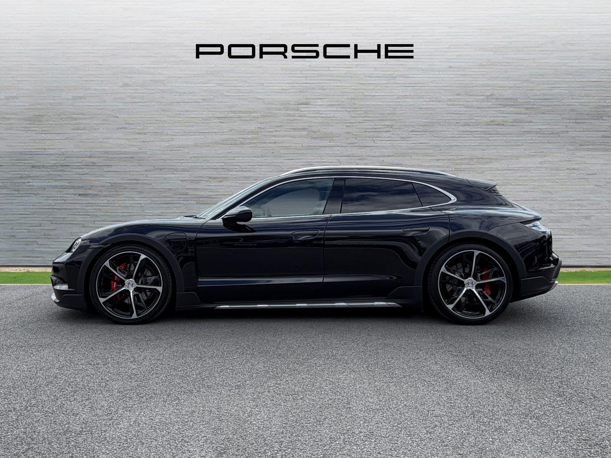 Porsche Taycan view 8