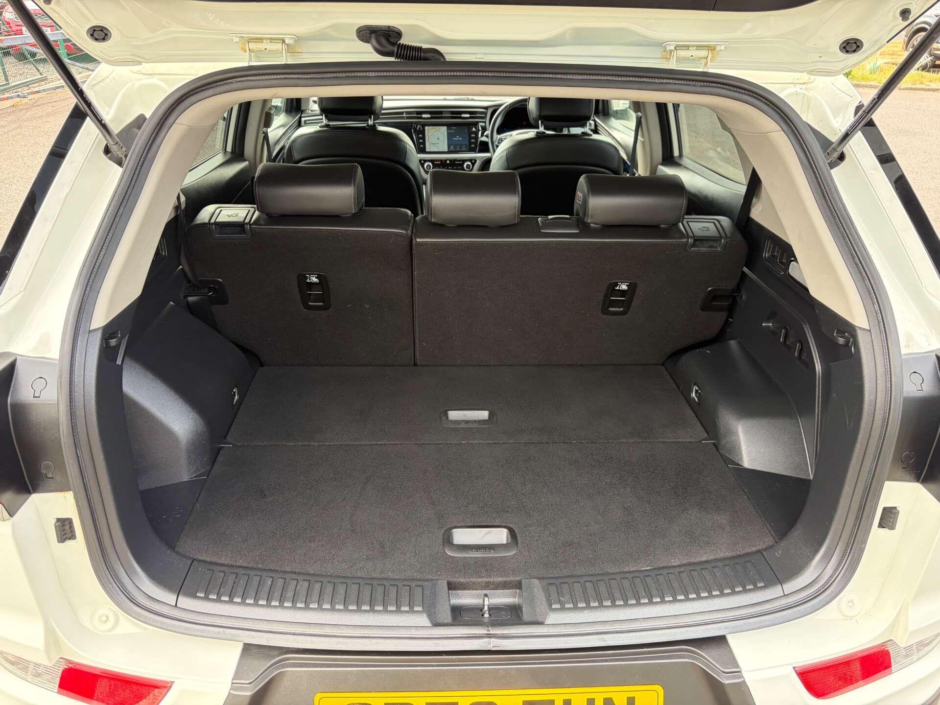 Ssangyong Korando view 25