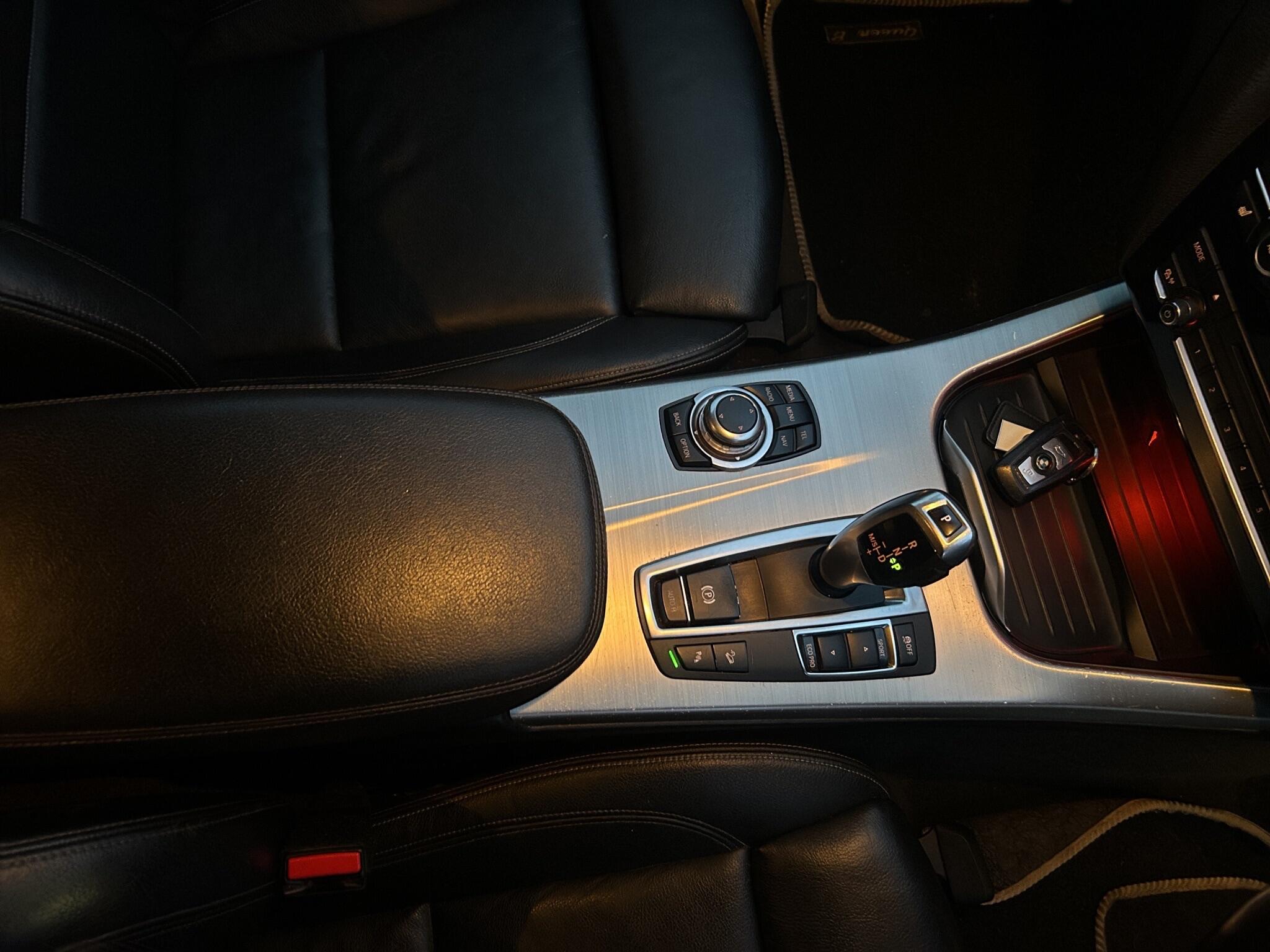 BMW X4 view 30