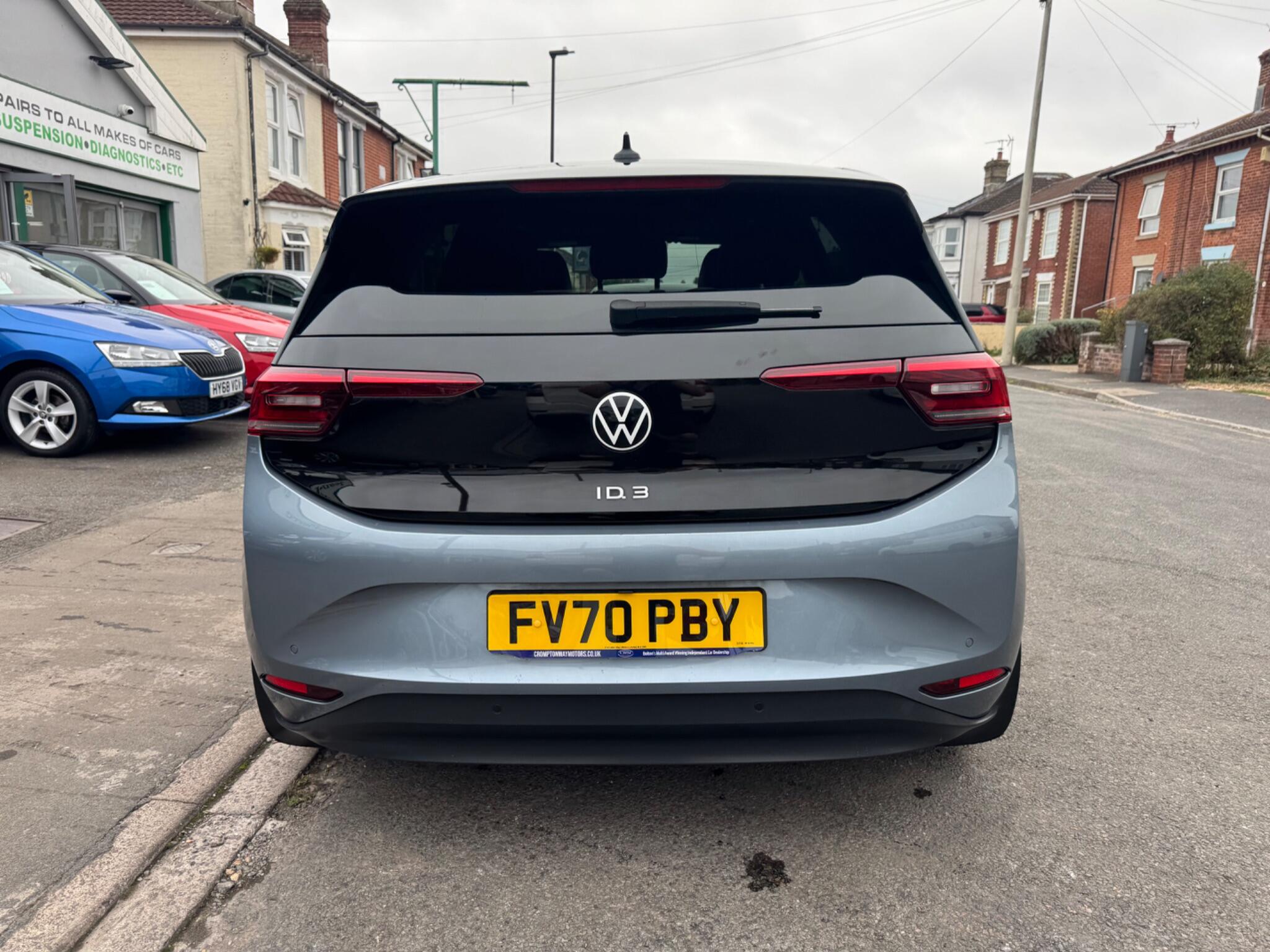 Volkswagen ID.3 view 8
