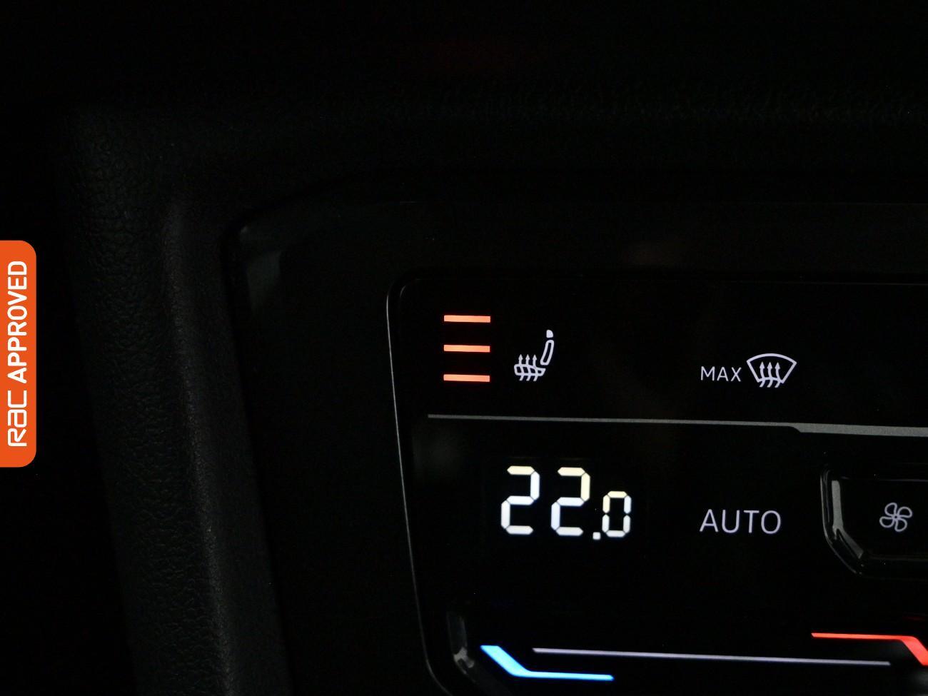Volkswagen Tiguan Allspace view 19