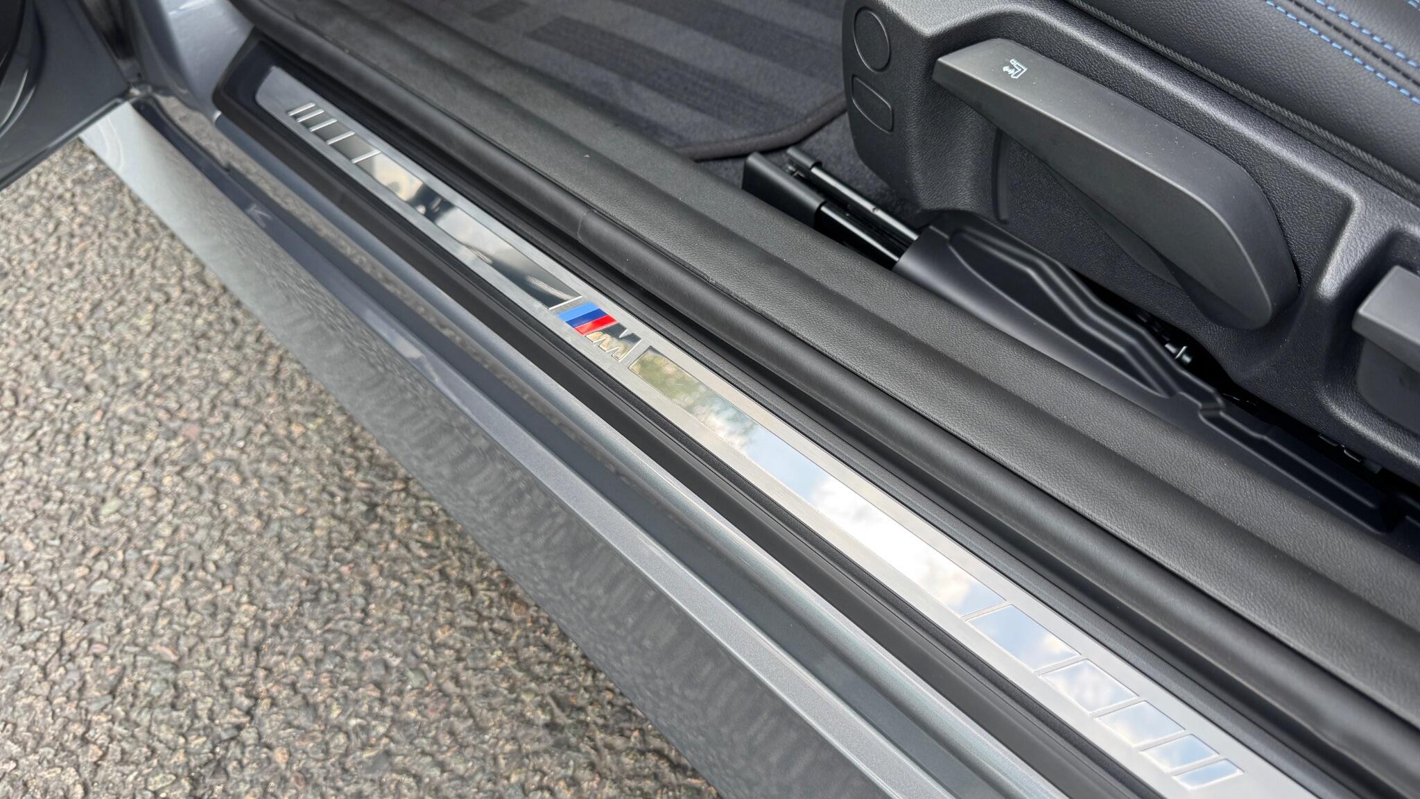 BMW 2 Series view 40