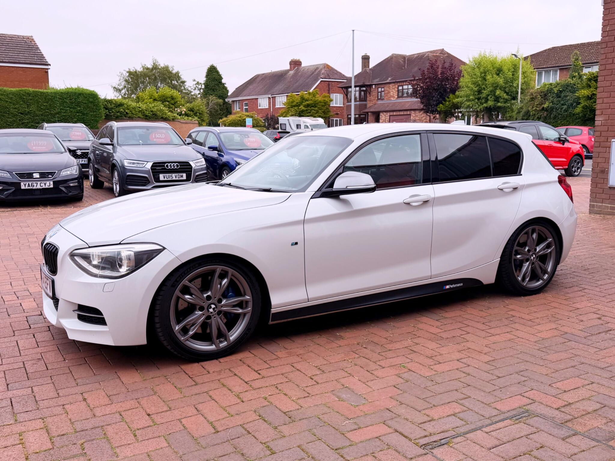 BMW 1 Series view 30