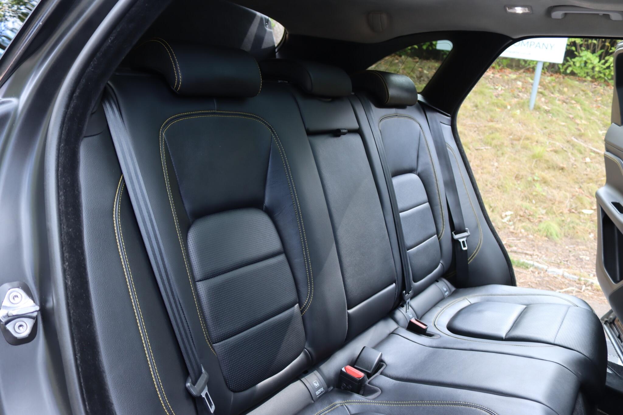 Jaguar F-Pace view 36