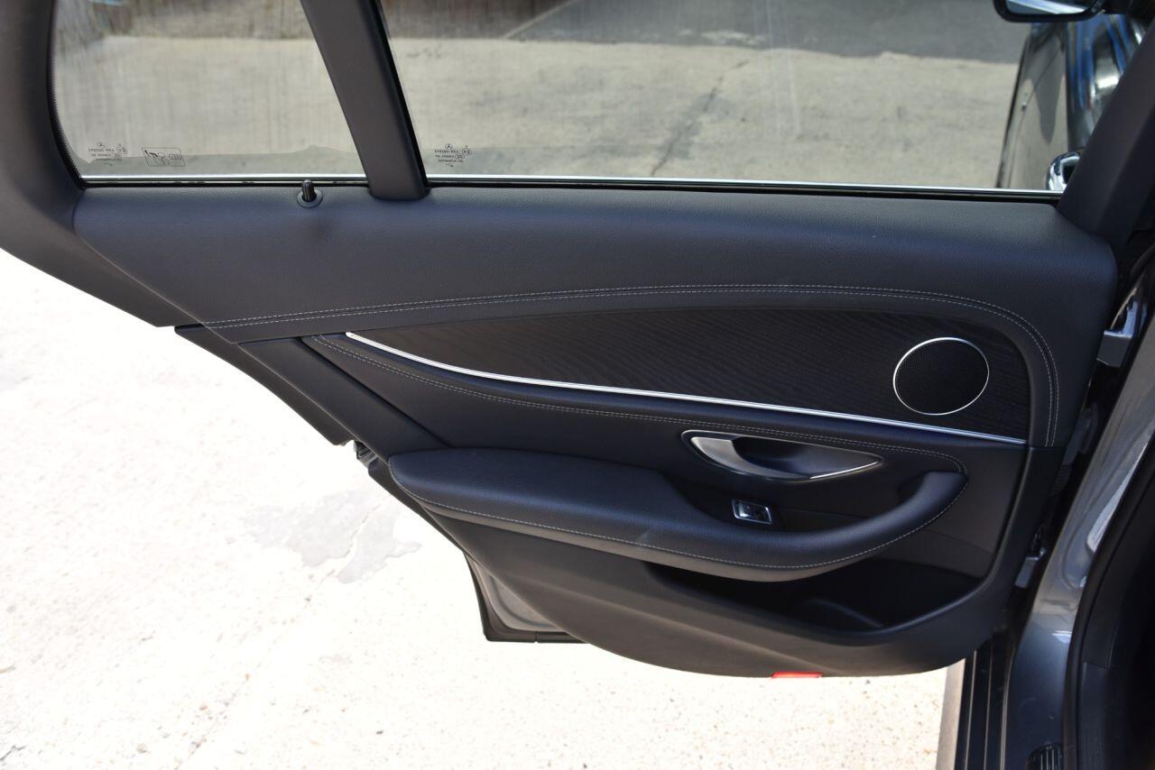 Mercedes-Benz E Class view 62