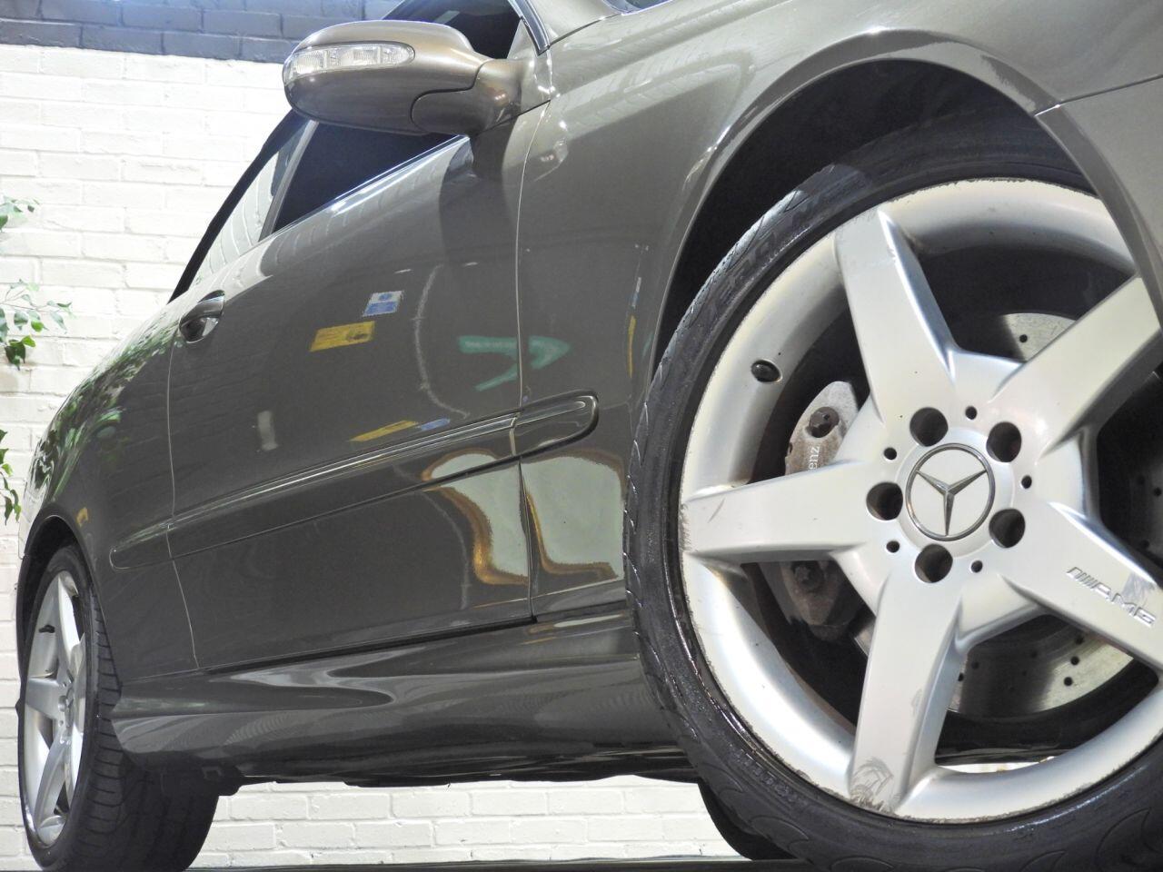 Mercedes-Benz CLK view 4