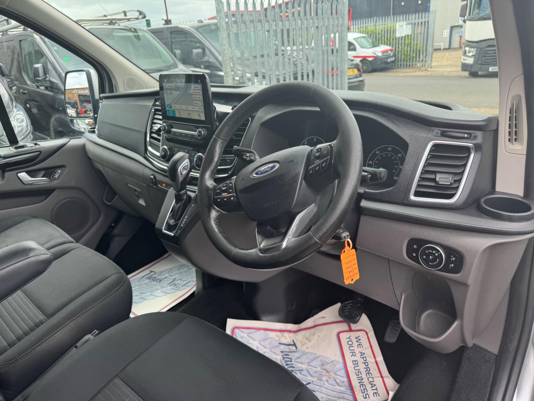 Ford Transit Custom view 28