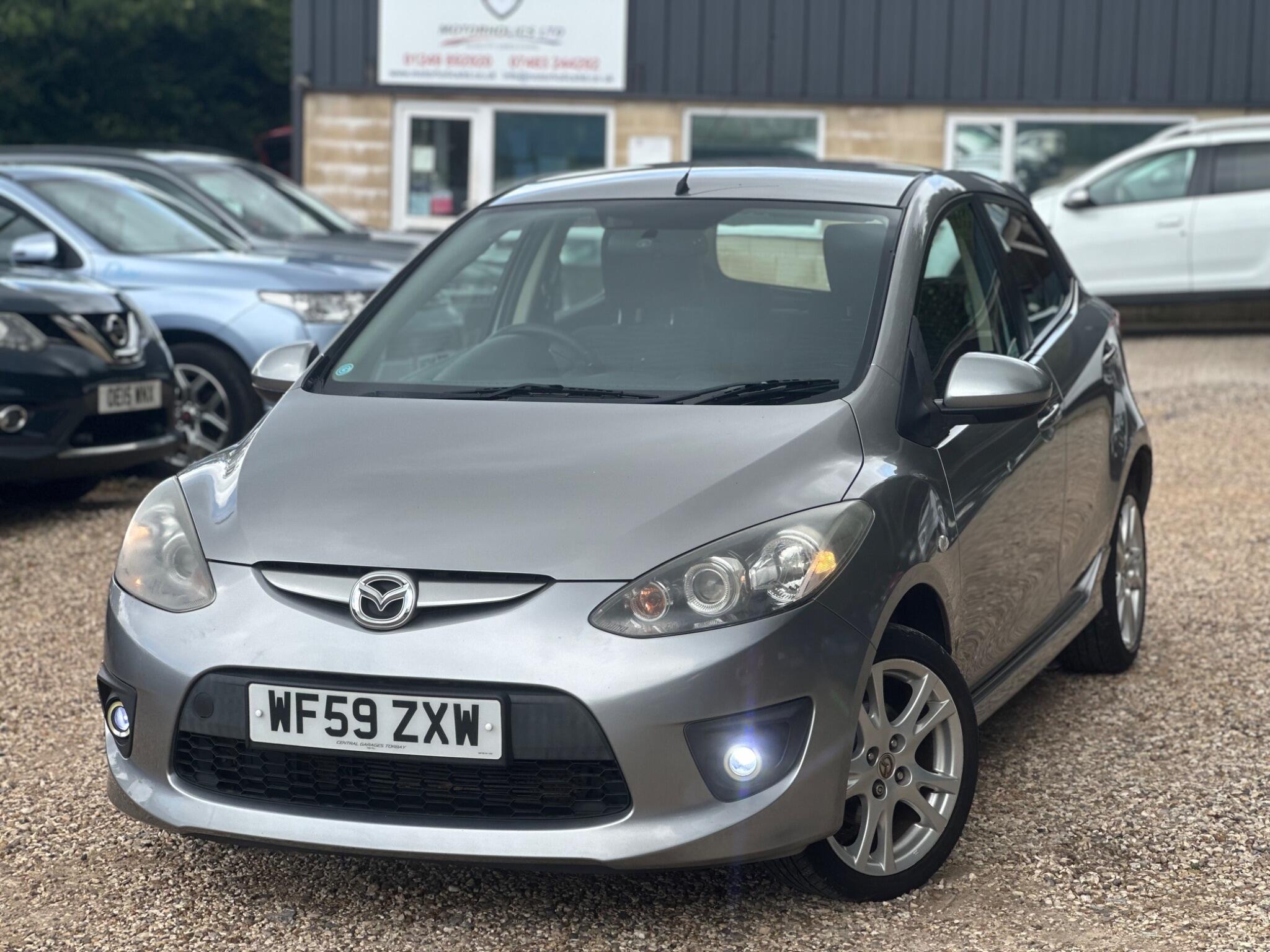 Mazda Mazda2 view 5