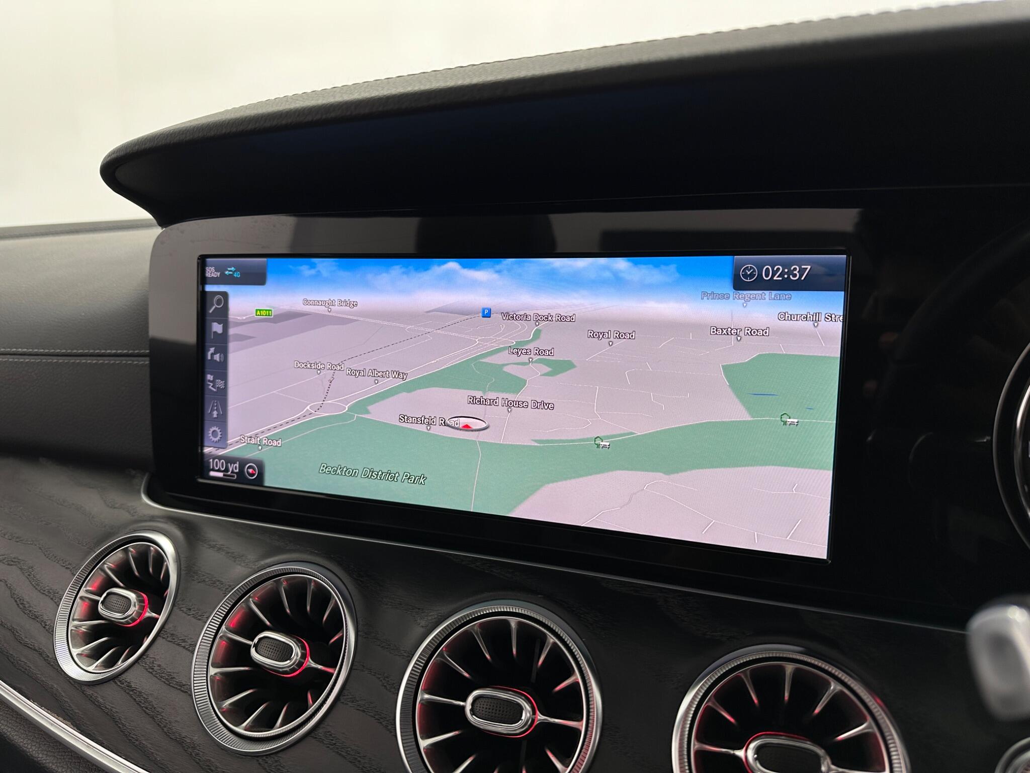 Mercedes-Benz E-Class view 24