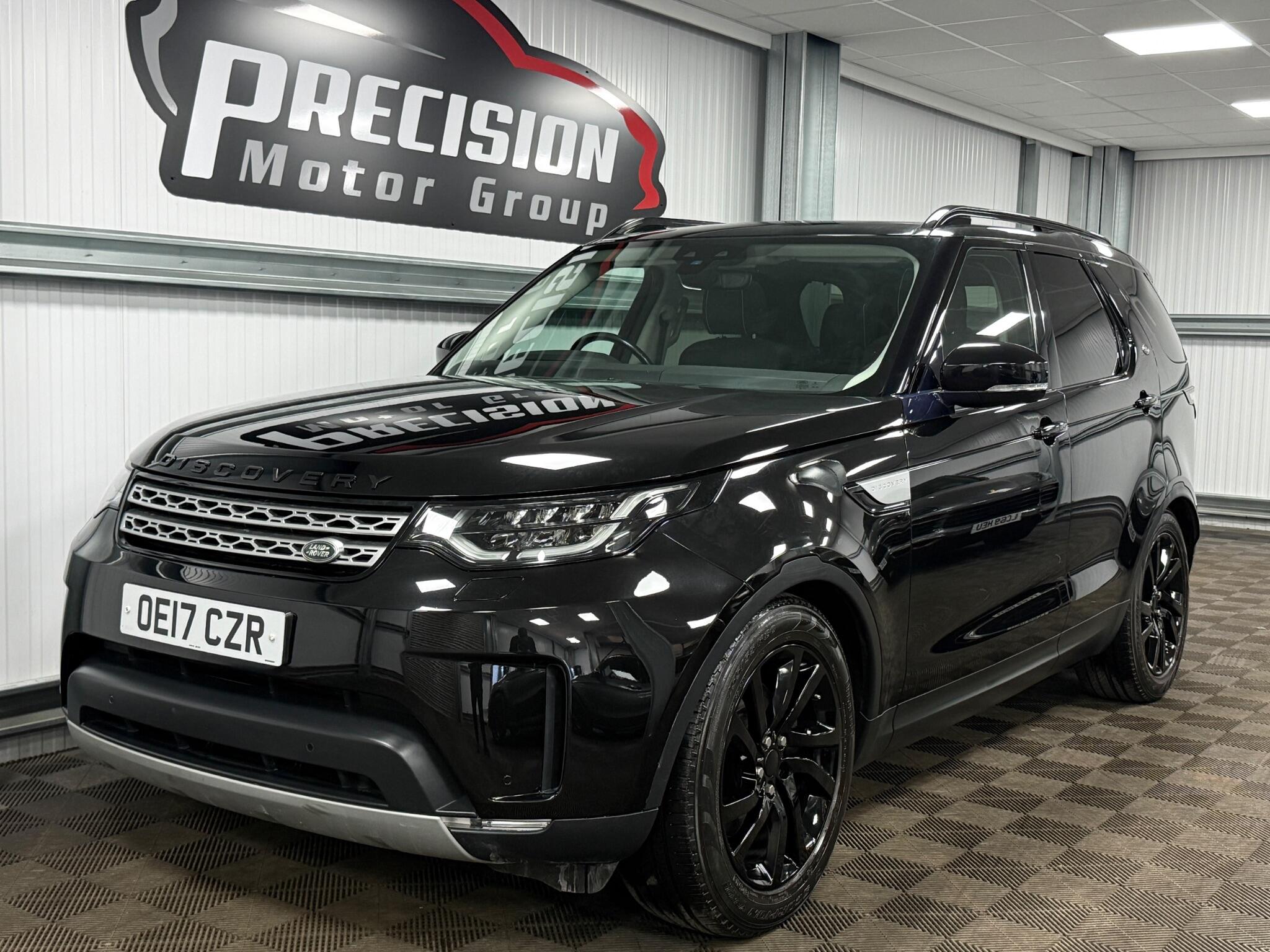 Land Rover Discovery view 4