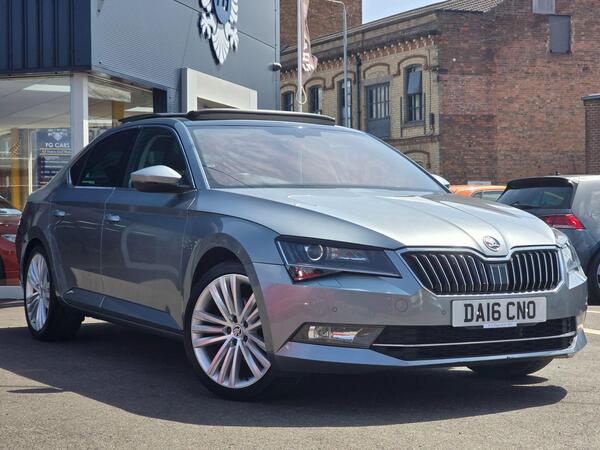 Grey 2016 Skoda Superb Estate Front-wheel drive Automatic