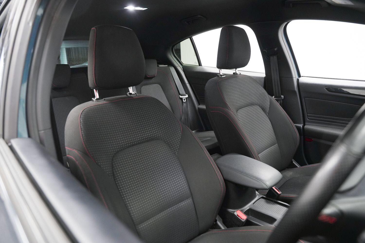 Ford Focus view 11