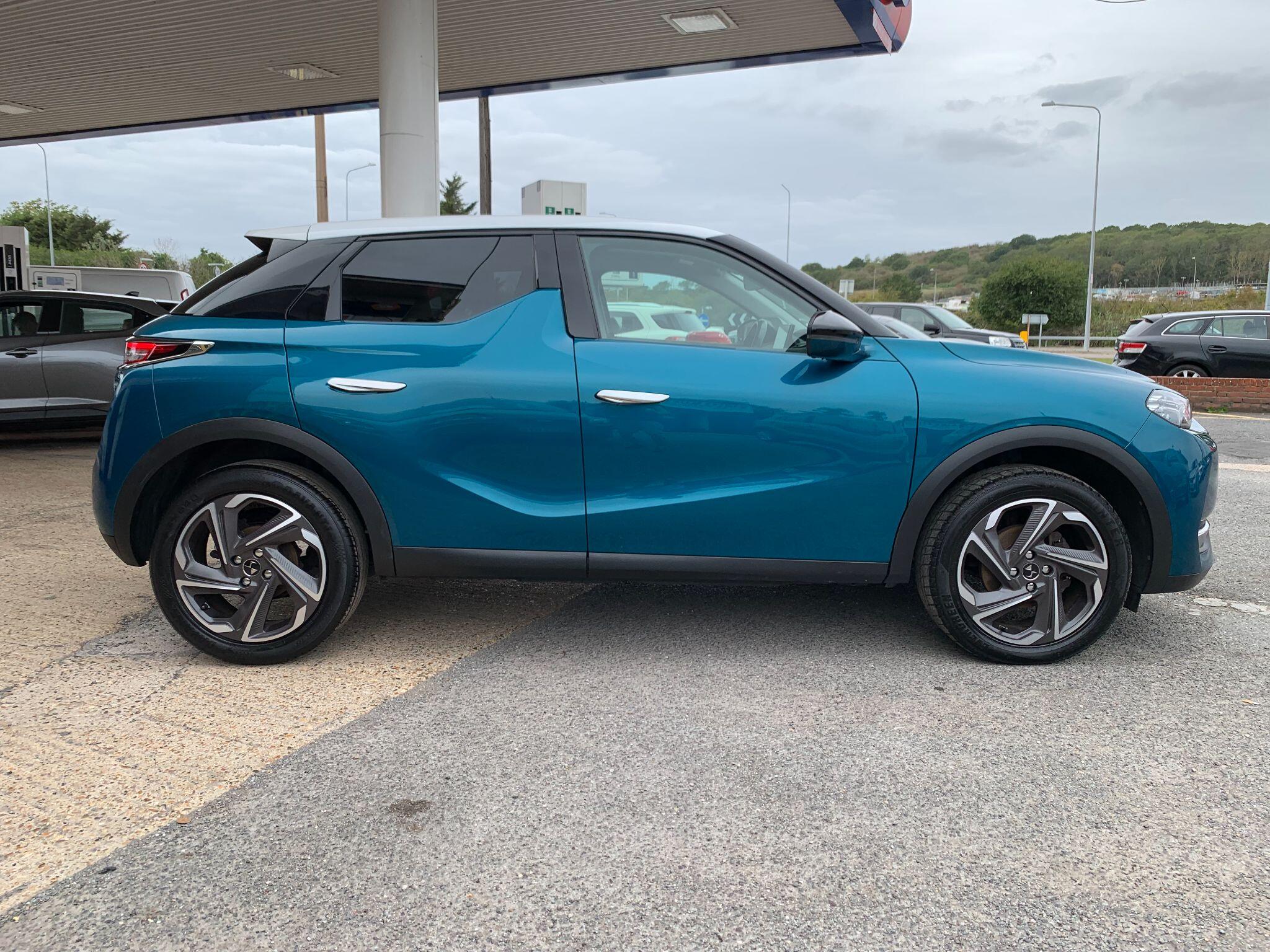 DS Automobiles DS 3 Crossback view 9