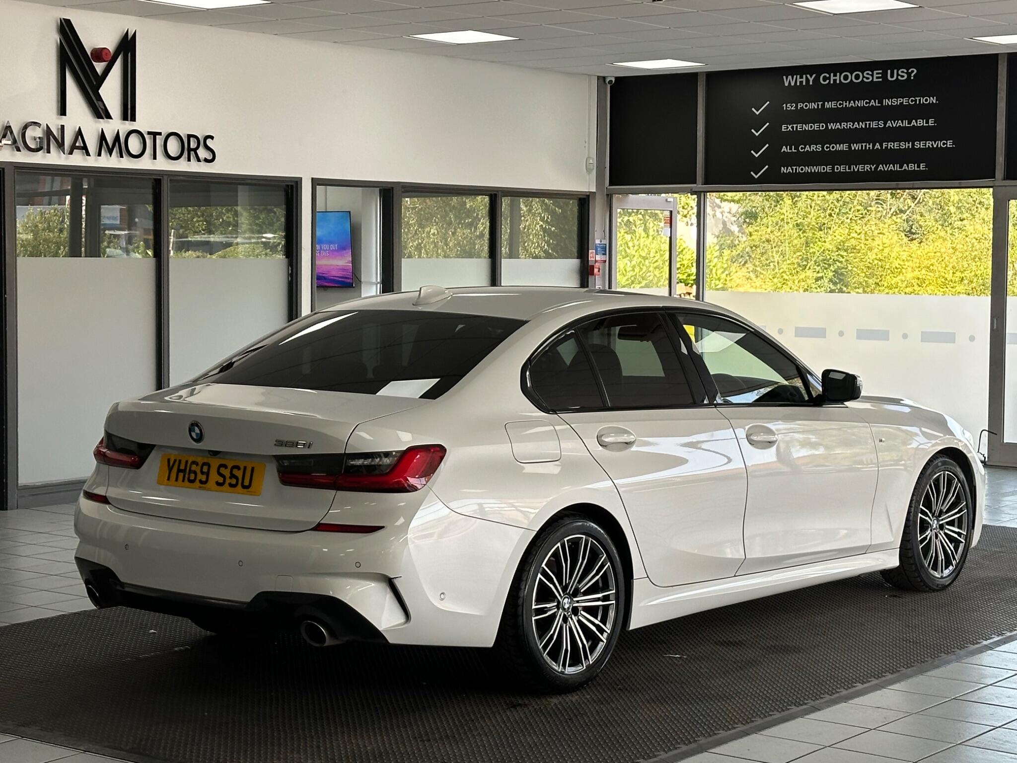 BMW 3 Series view 14