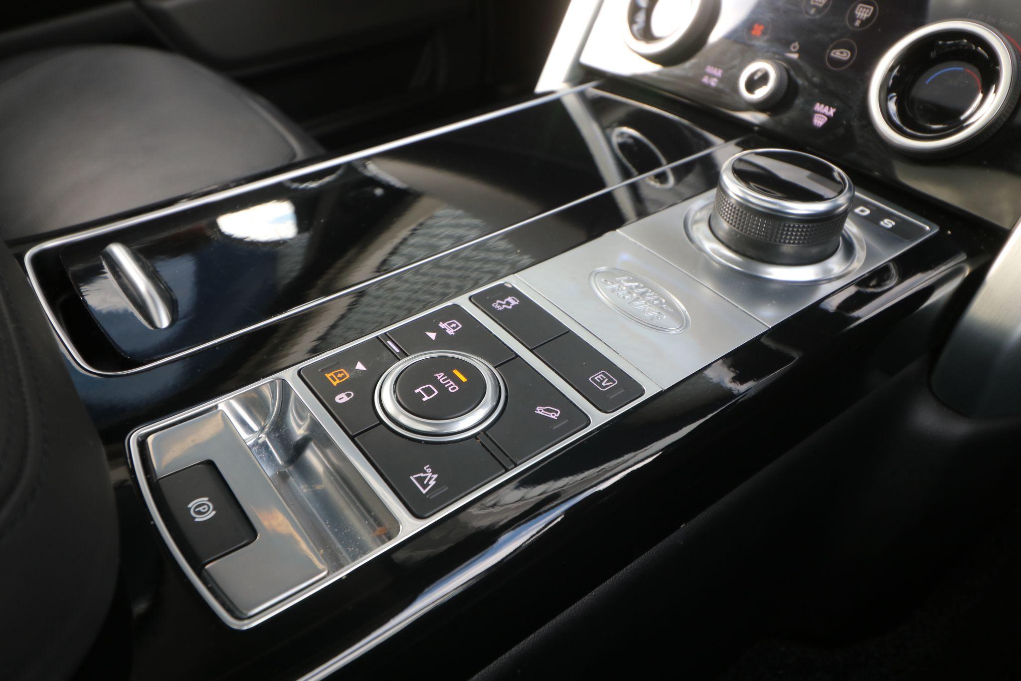 Land Rover Range Rover view 24