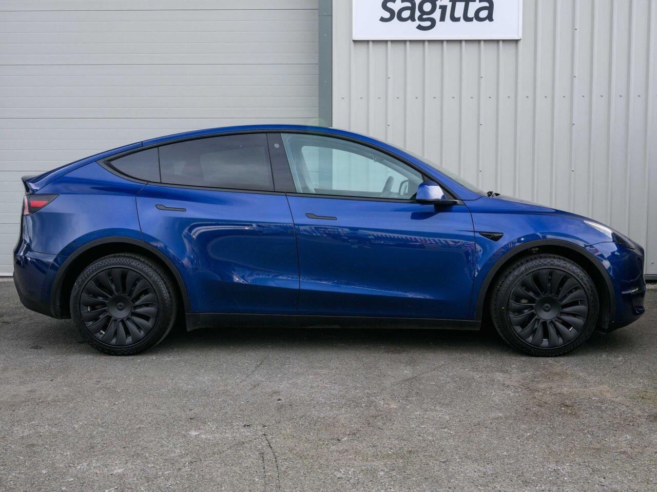 Tesla Model Y view 5