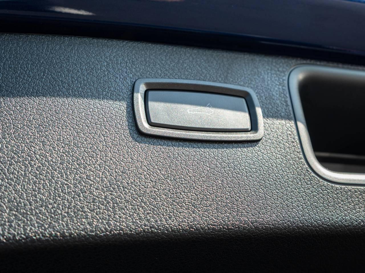 Porsche Macan view 43