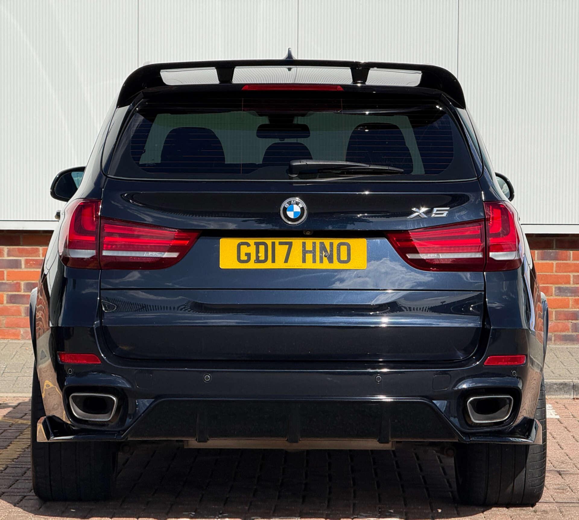 BMW X5 view 5