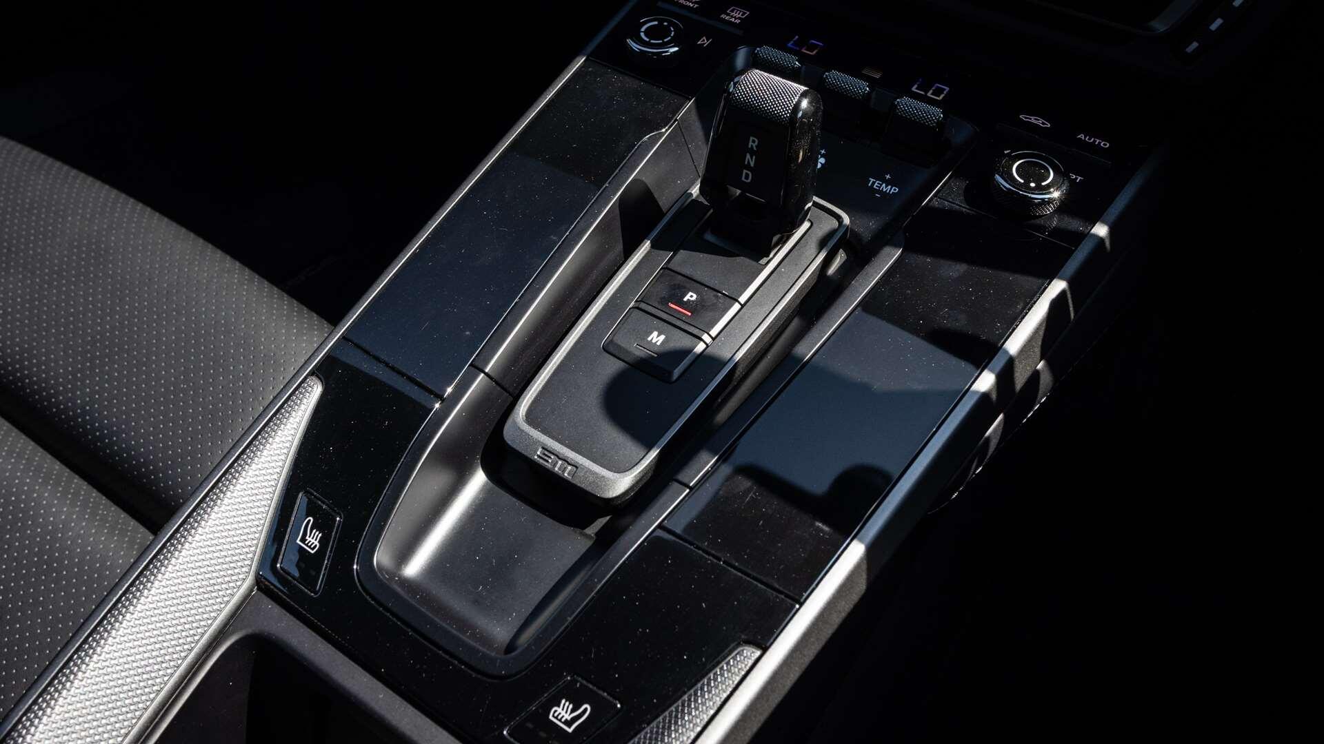 Porsche 911 view 24