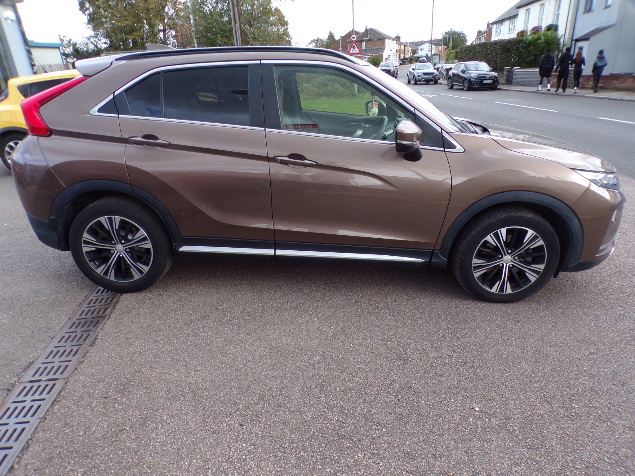 Mitsubishi Eclipse Cross view 7