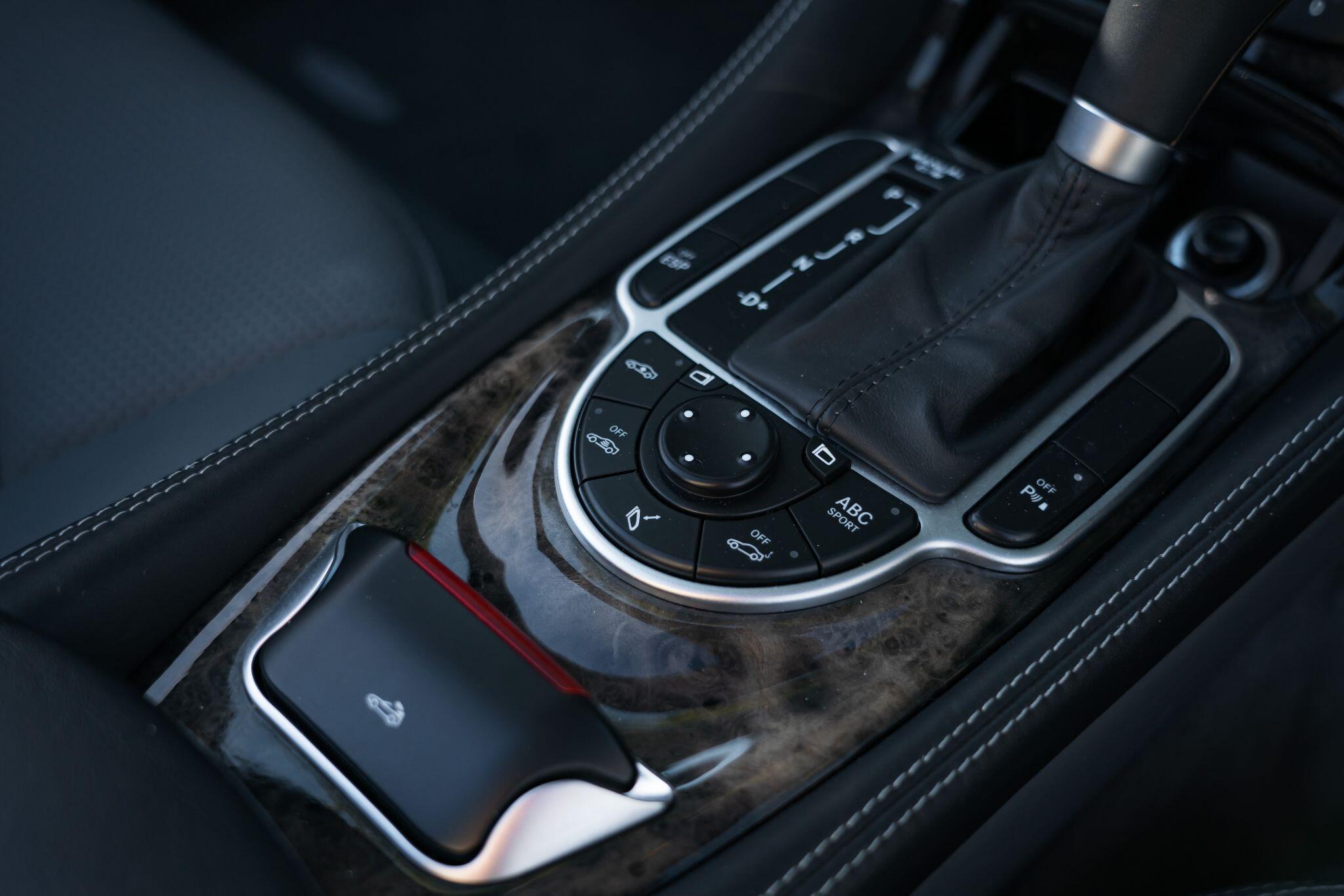 Mercedes-Benz SL view 18