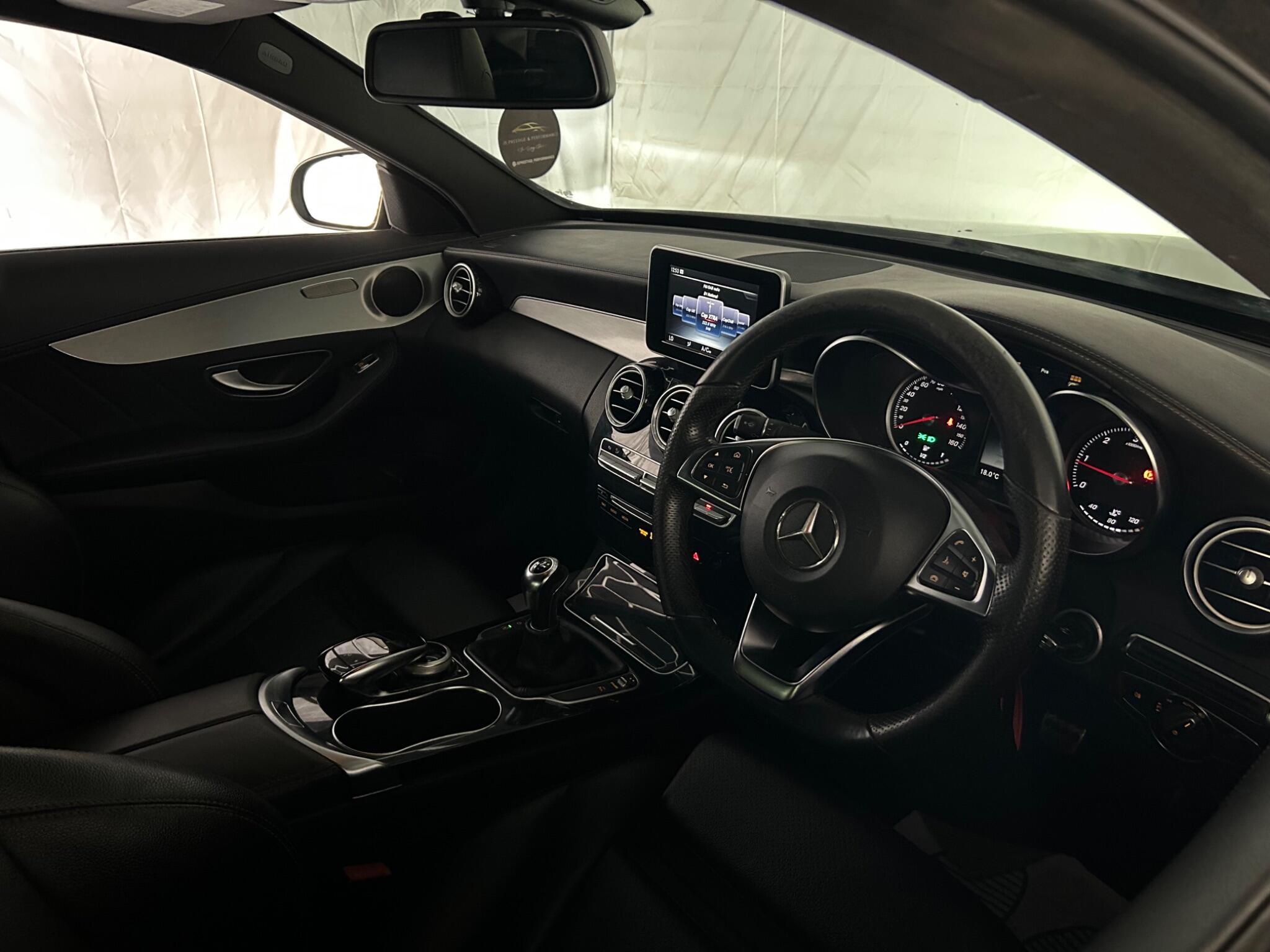 Mercedes-Benz C Class view 19