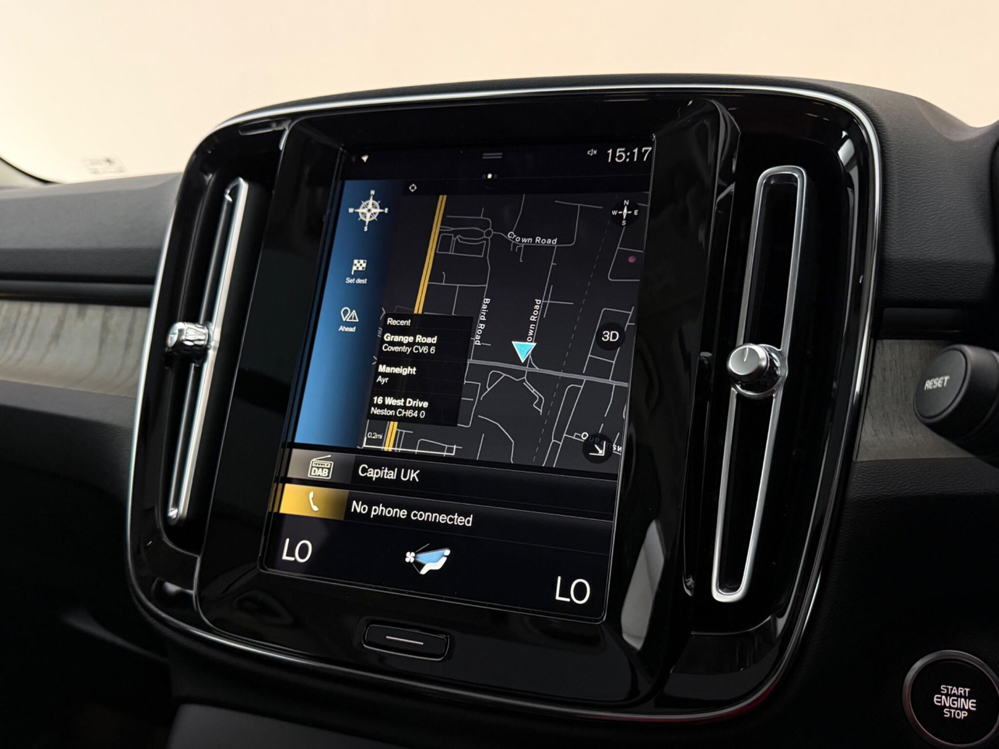 Volvo XC40 view 28