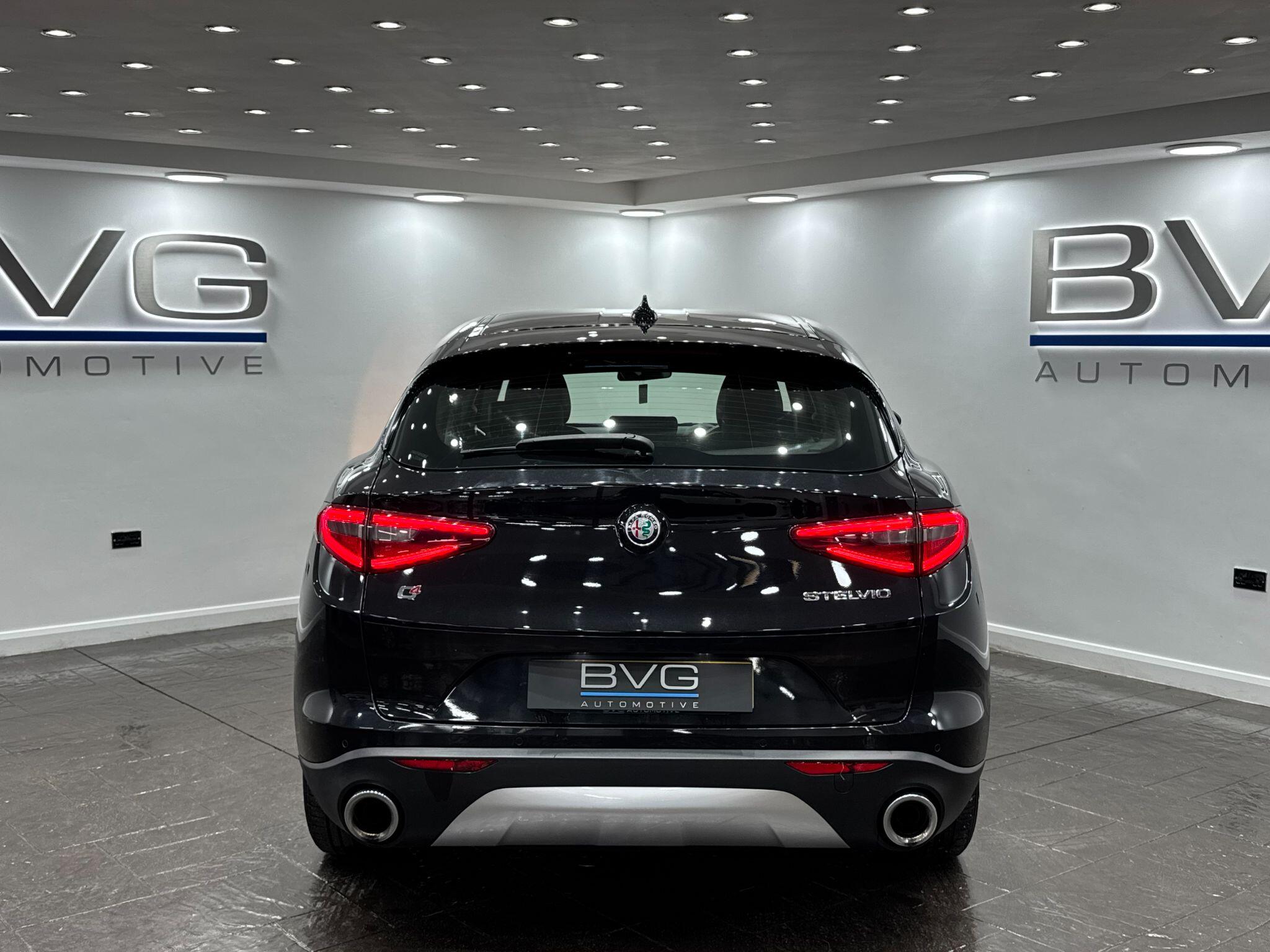 Alfa Romeo Stelvio view 8