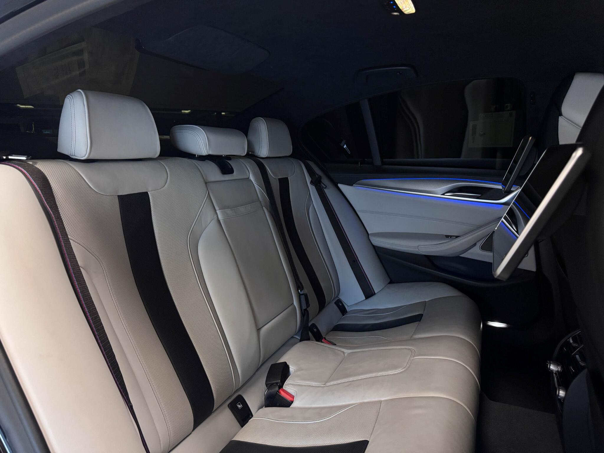 BMW M5 view 28