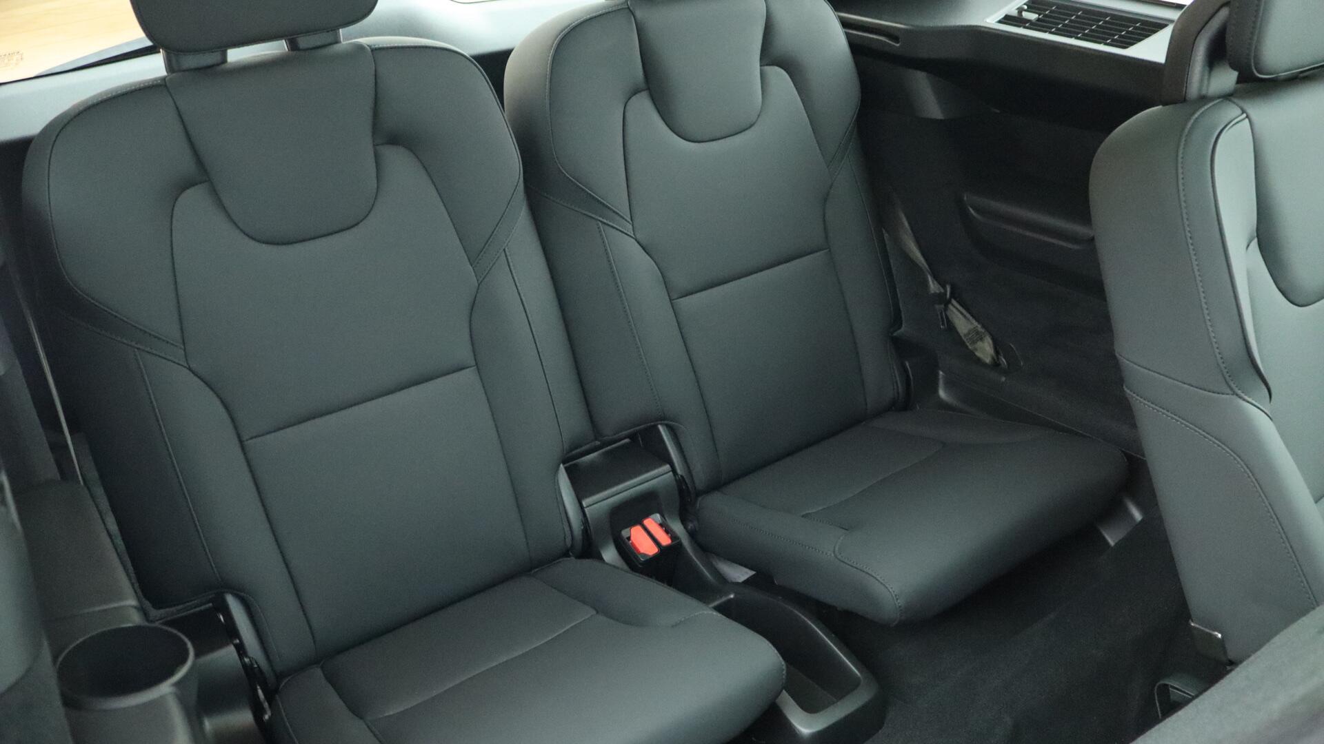 Volvo XC90 view 53