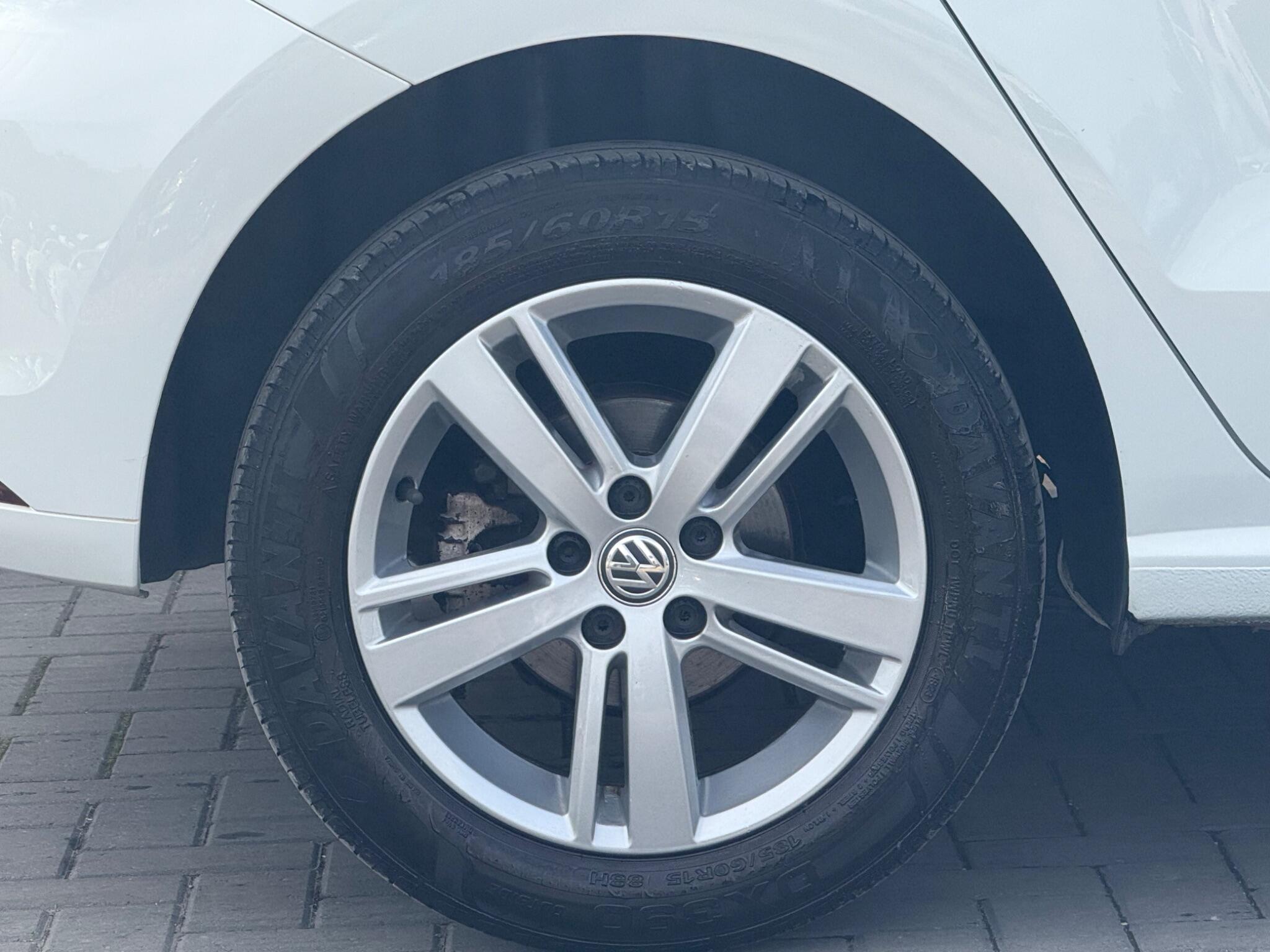 Volkswagen Polo view 13