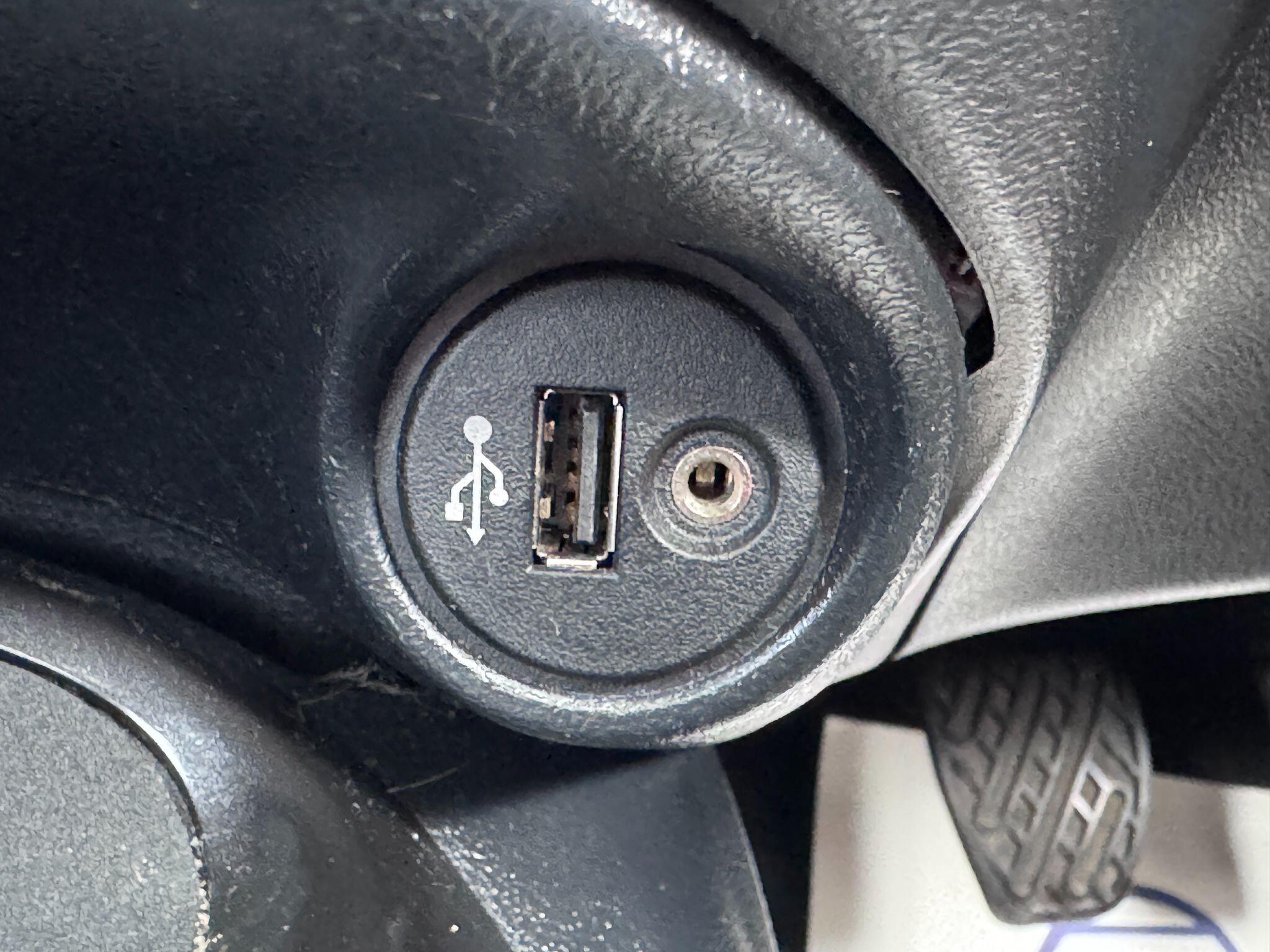 2015 Nissan Juke image 48